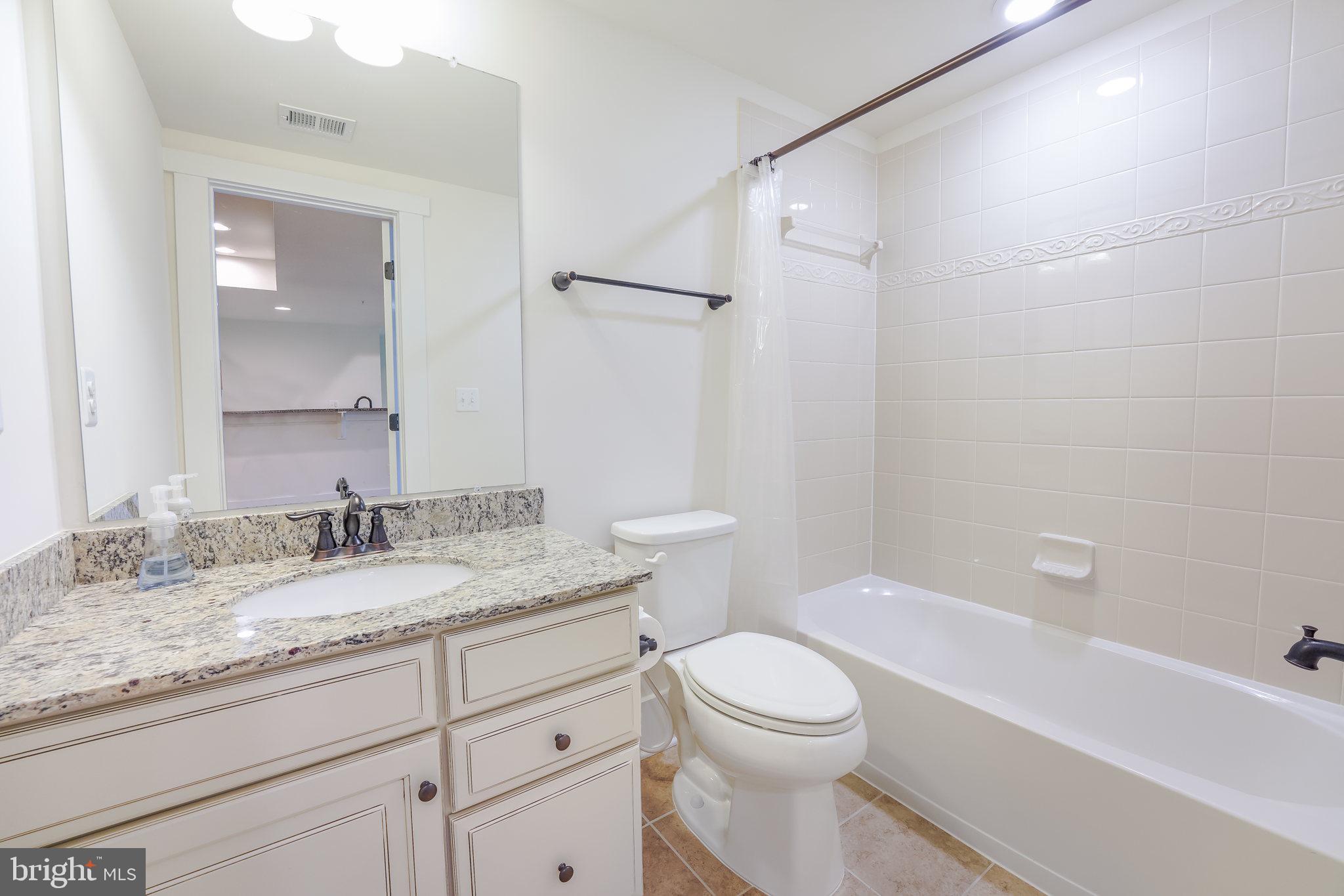 POTOMAC SHORES - Residential Lease