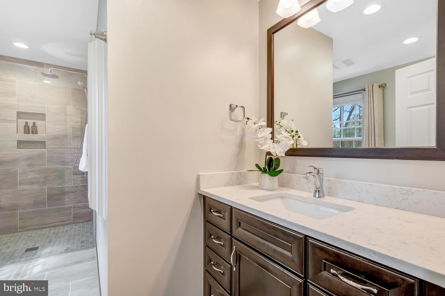 HIDDEN FOREST - Residential