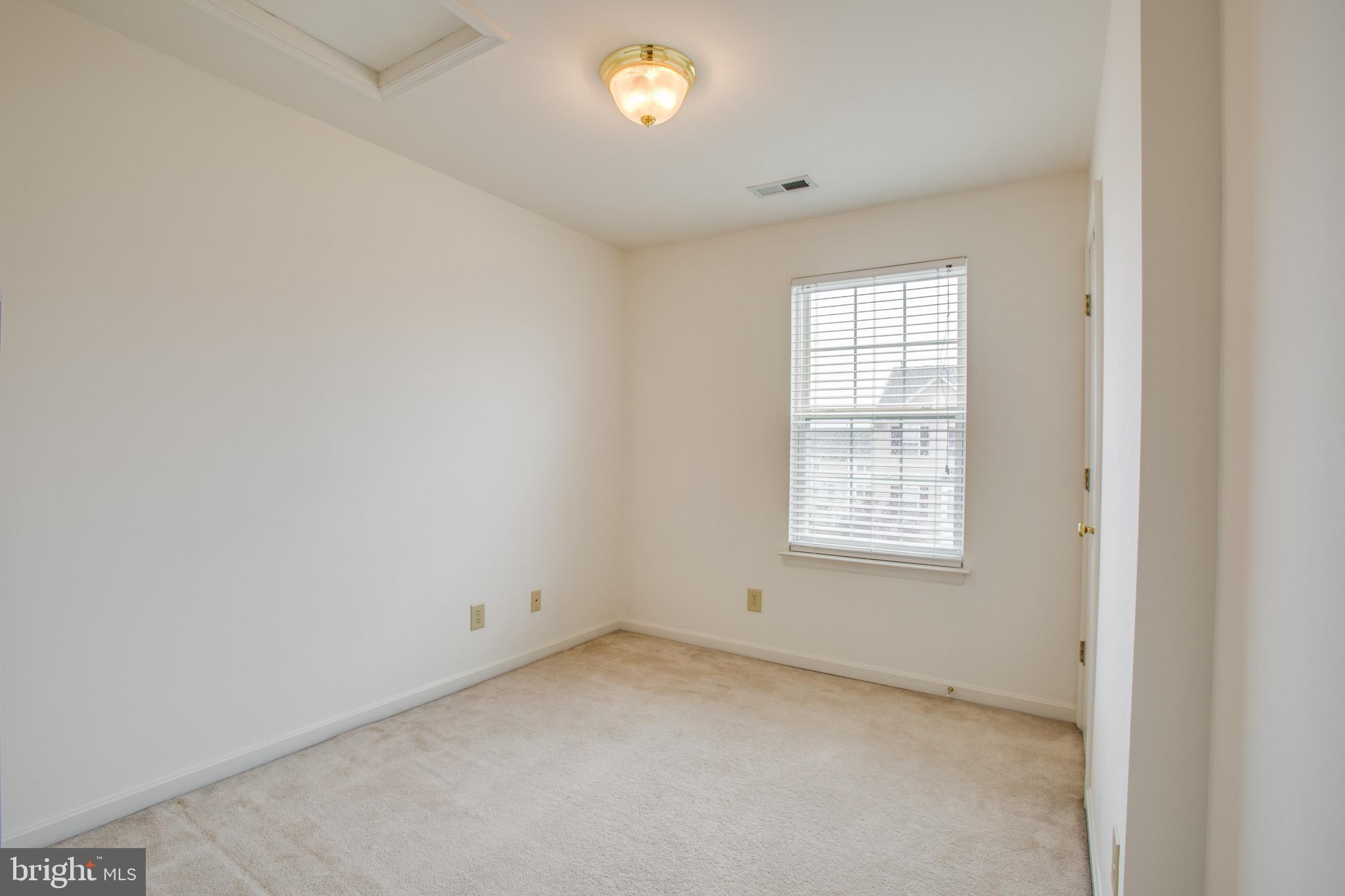 SALEM FIELDS - Residential