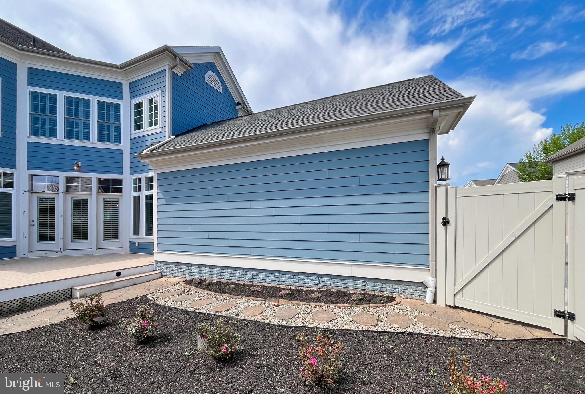 MAPLE LAWN FARMS - Residential Lease