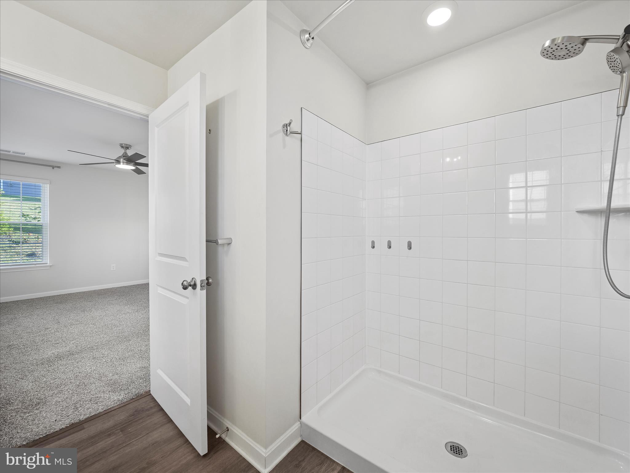 RED HILL - Residential