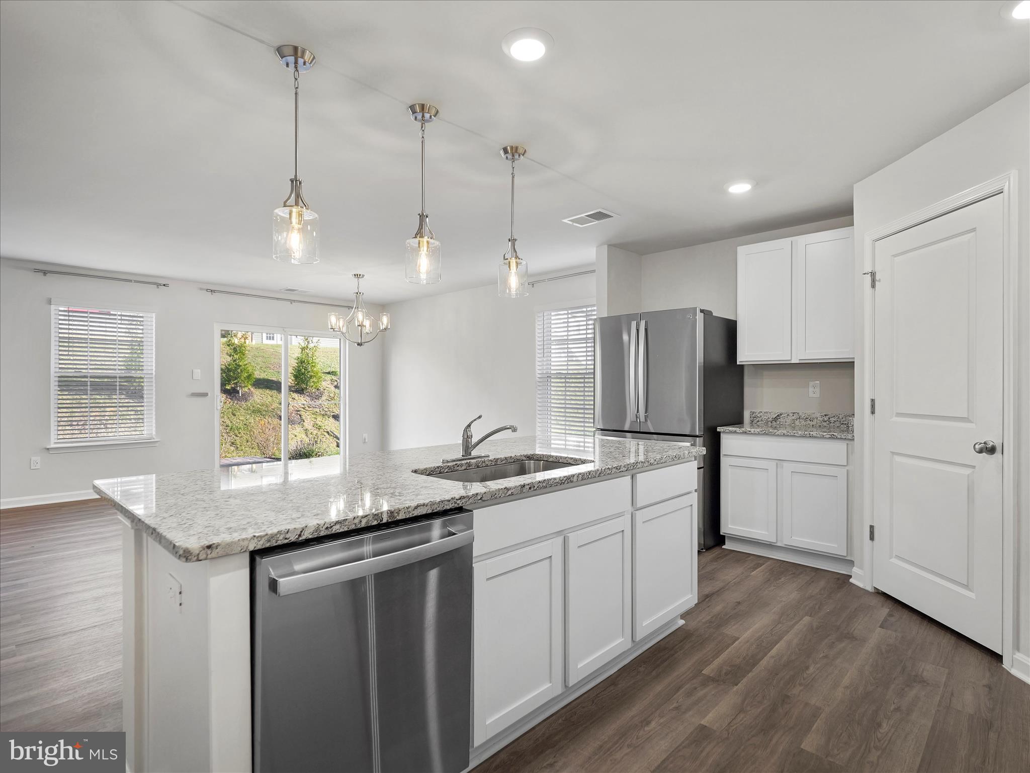 RED HILL - Residential