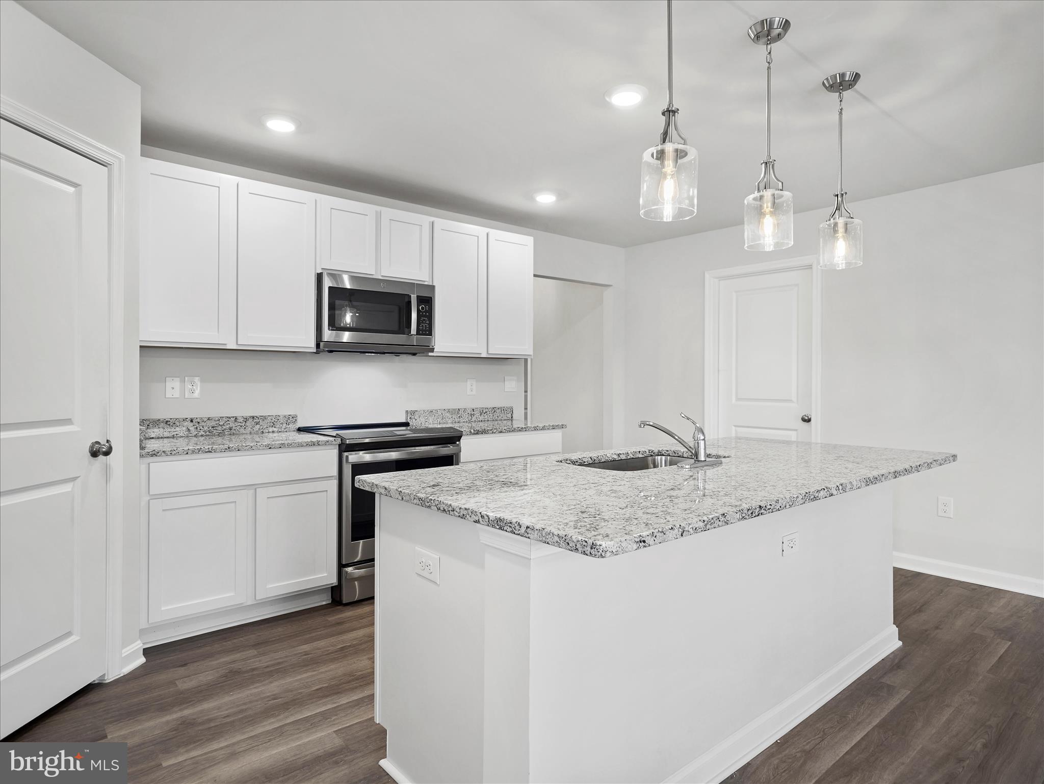 RED HILL - Residential