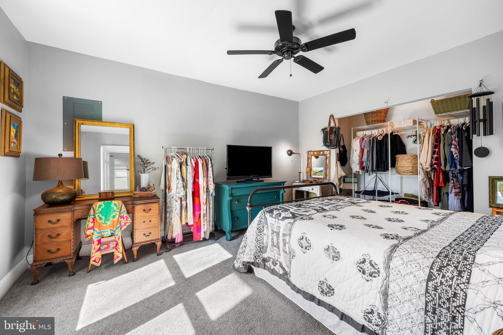 ROLAND PARK - Residential