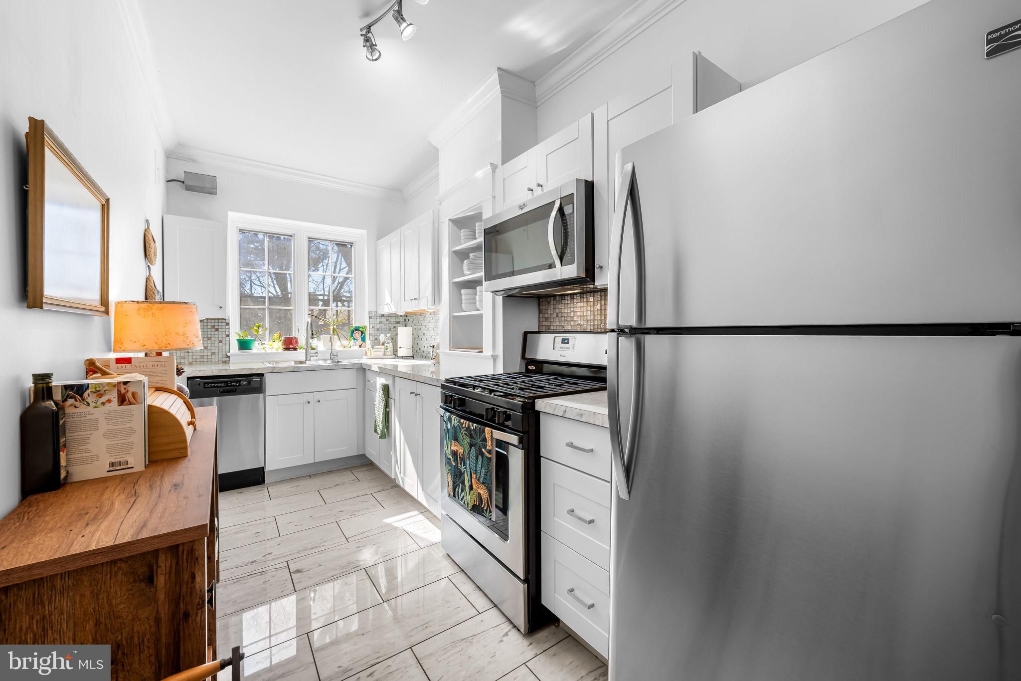 ROLAND PARK - Residential