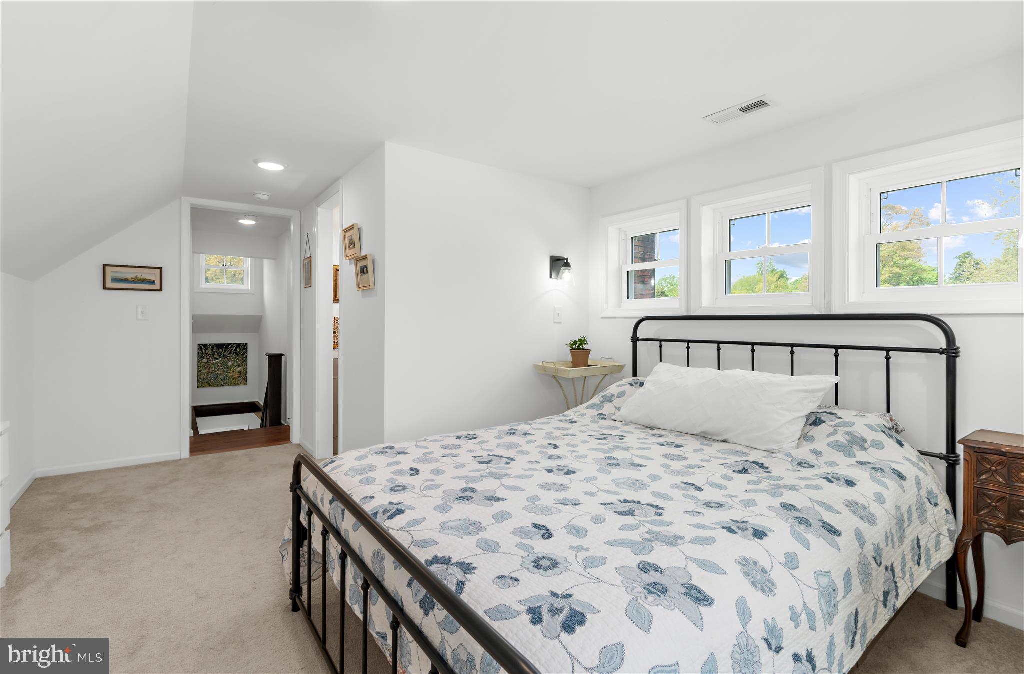 HACKS POINT - Residential