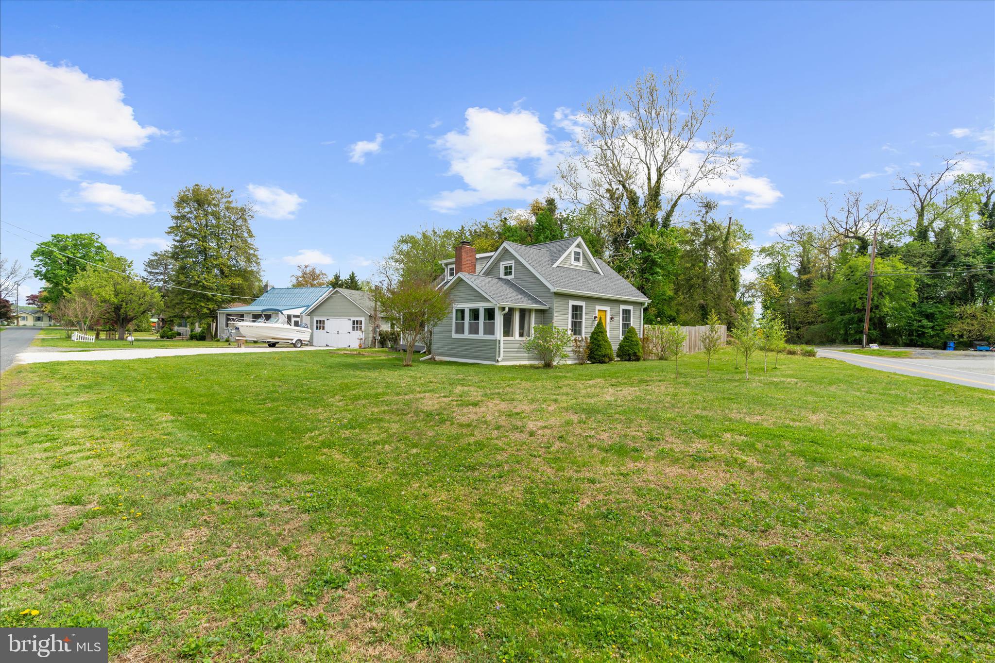 HACKS POINT - Residential