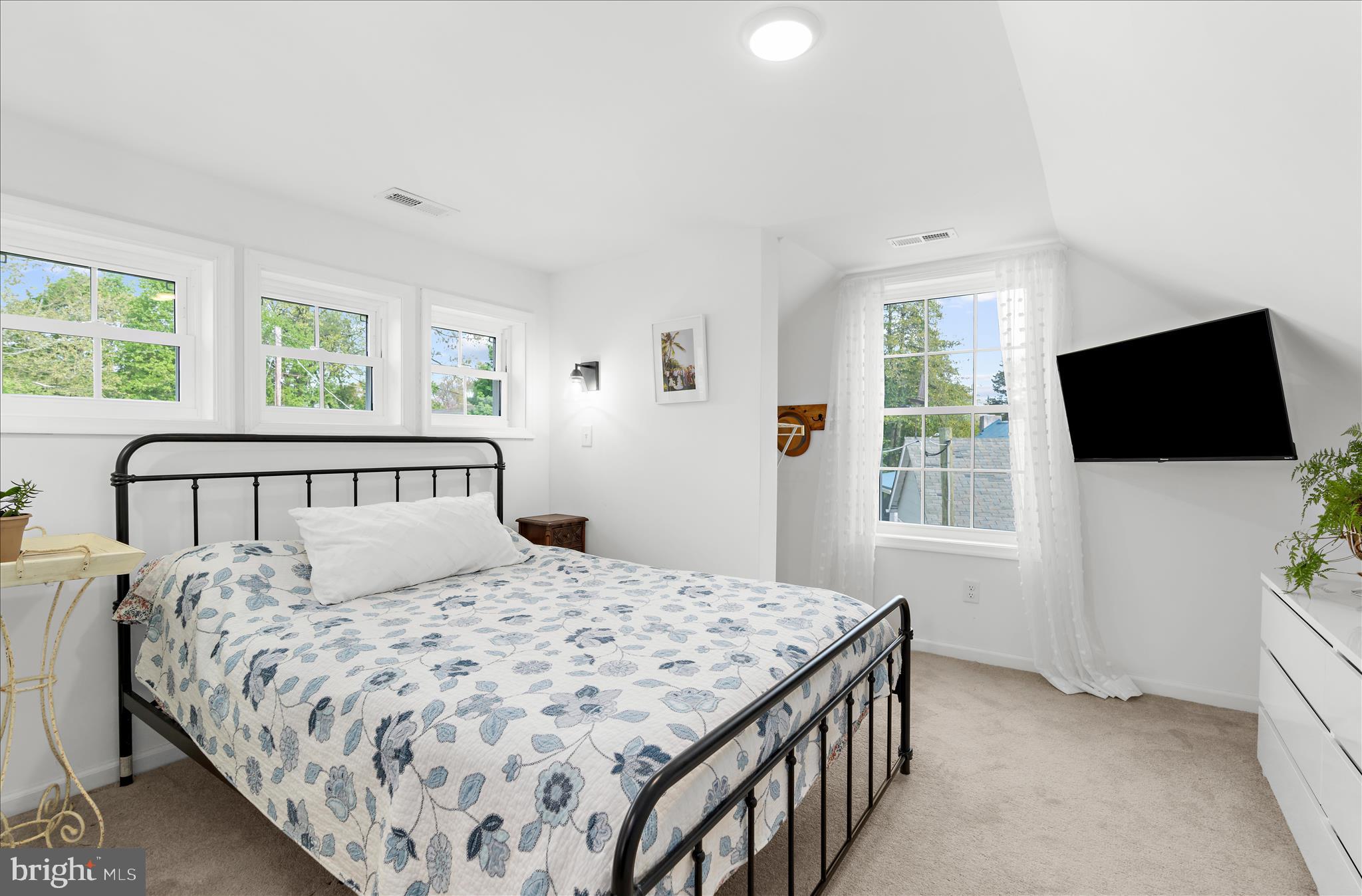 HACKS POINT - Residential