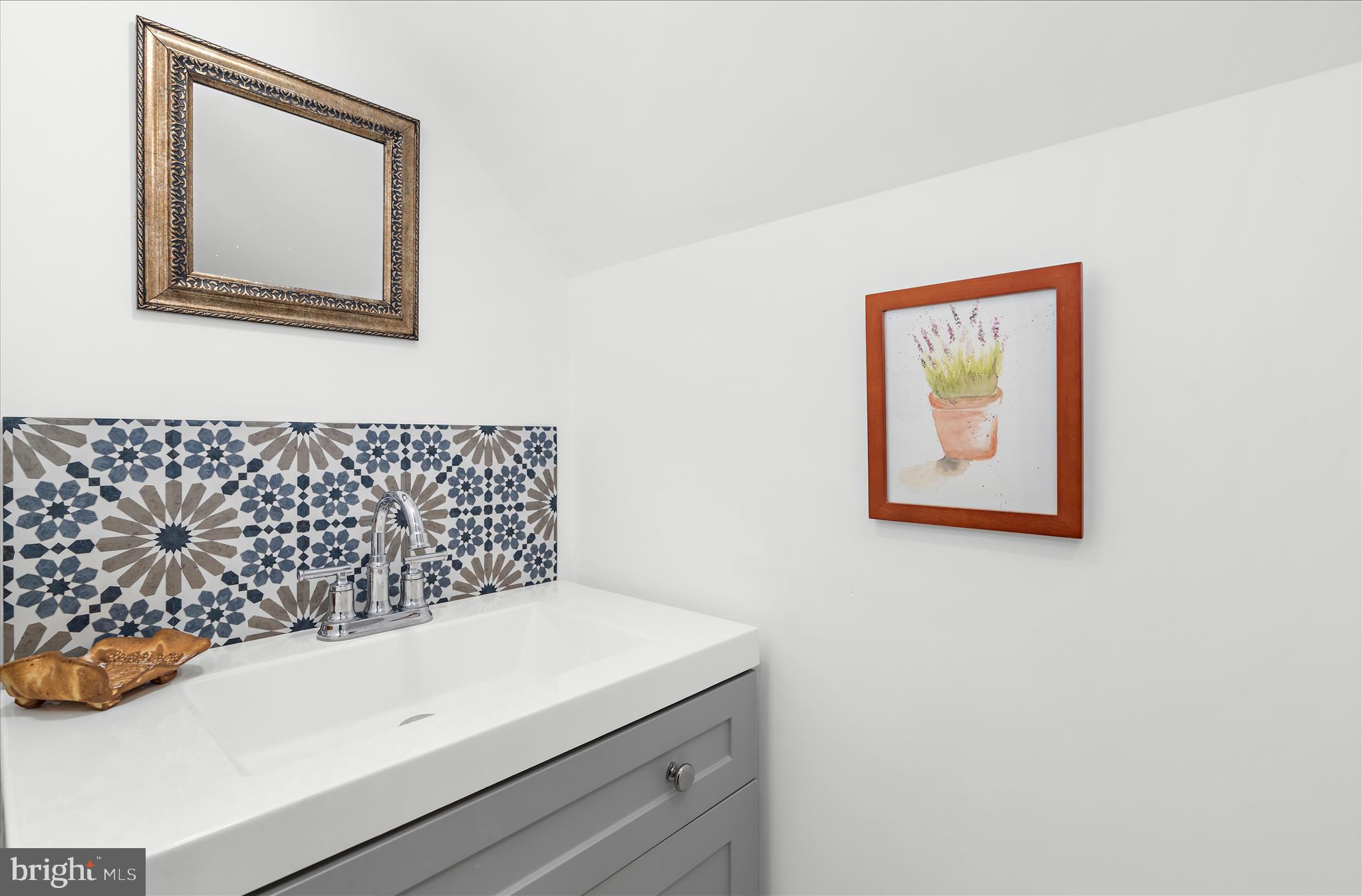 HACKS POINT - Residential