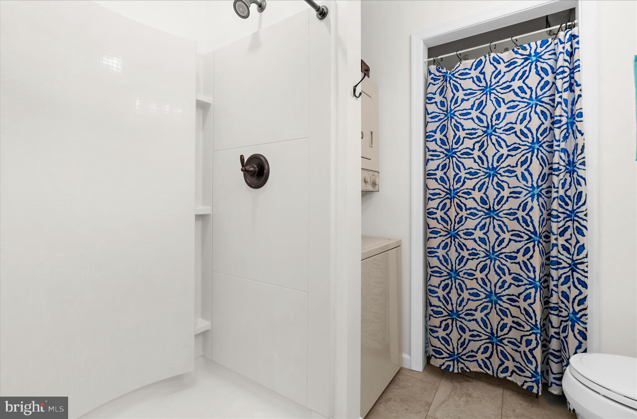 HACKS POINT - Residential