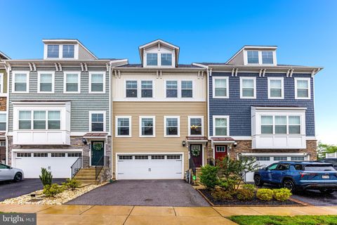 1025 EDENBERRY WAY GLEN BURNIE MD 21060