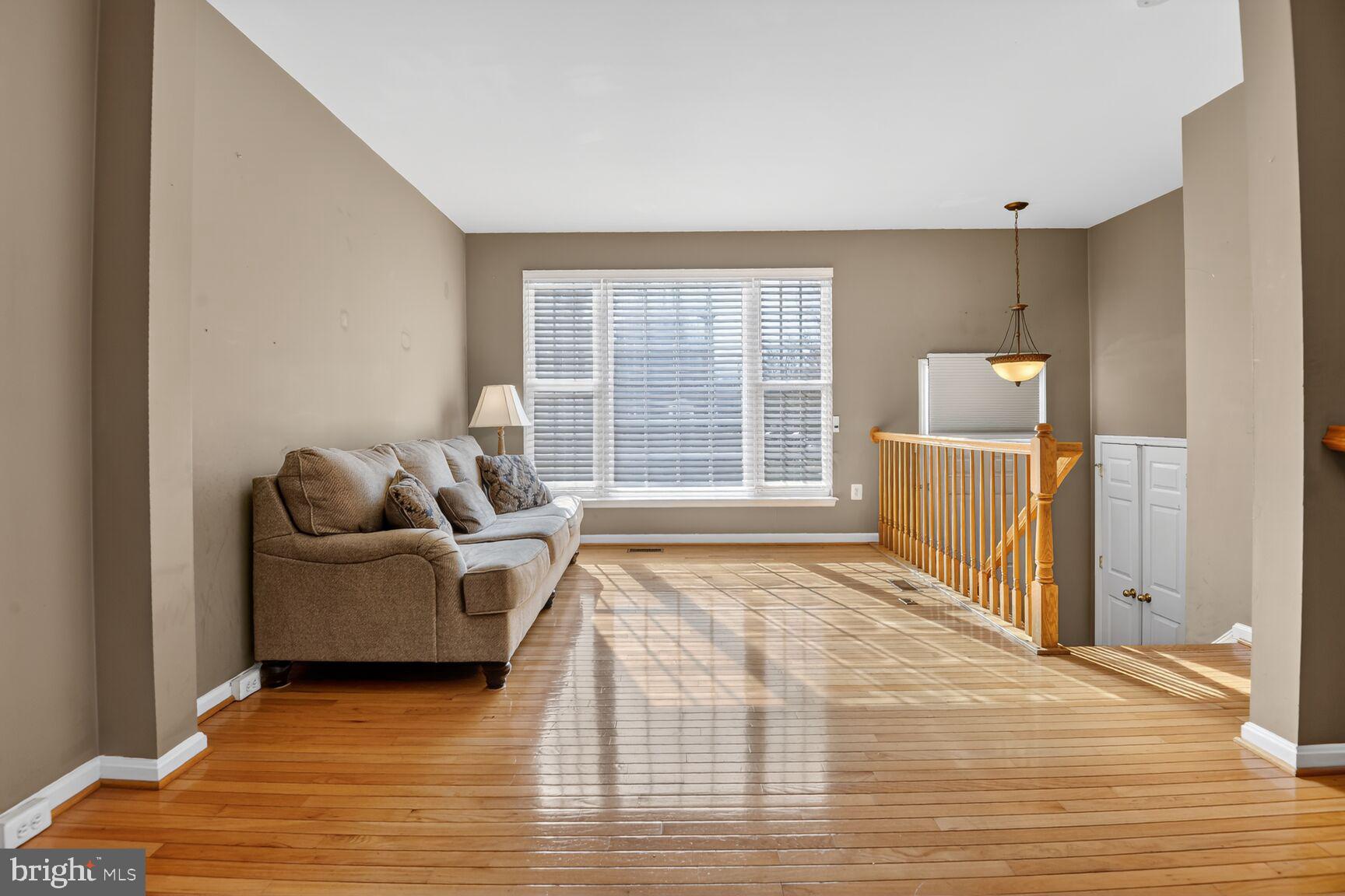 TOWNES AT COMPTON FARM - Residential