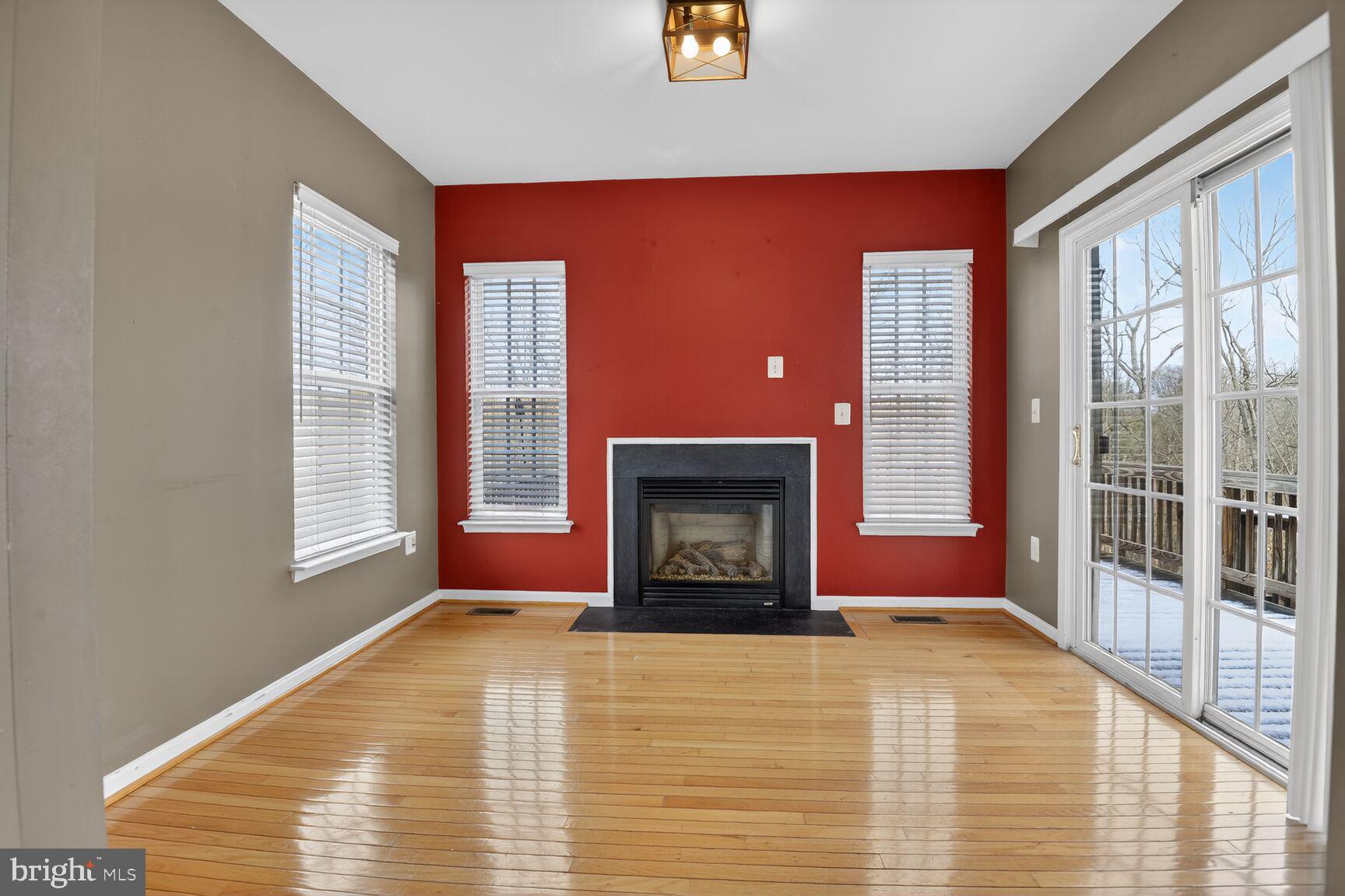 TOWNES AT COMPTON FARM - Residential