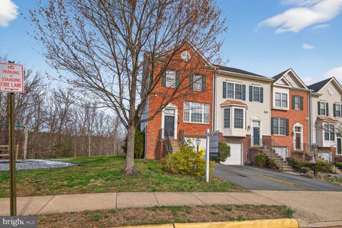 Photo of 9820 Cheshire Ridge Circle, MANASSAS, VA 20110 (MLS # VAPW2114326)
