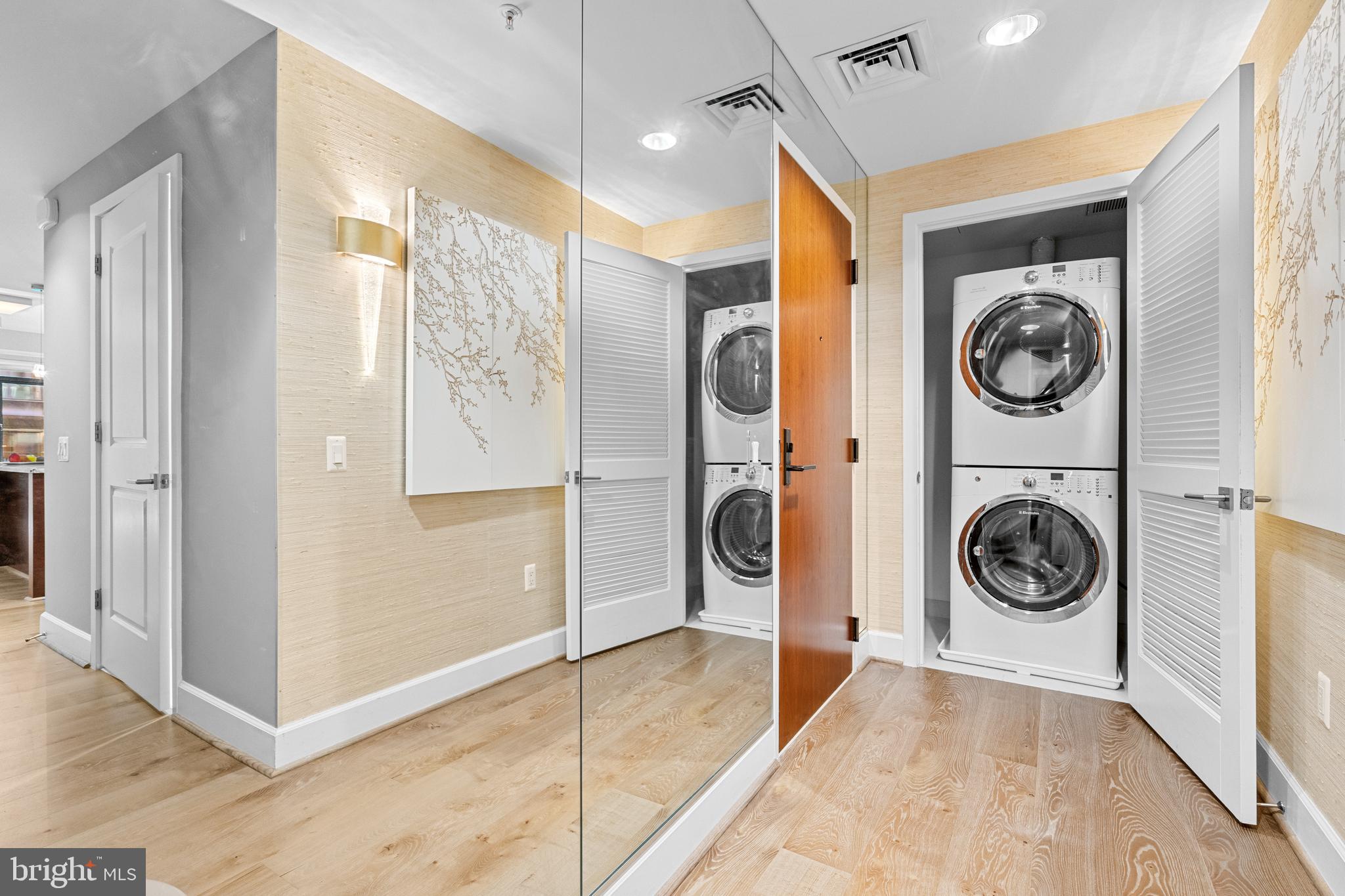 THE DARCY - Residential