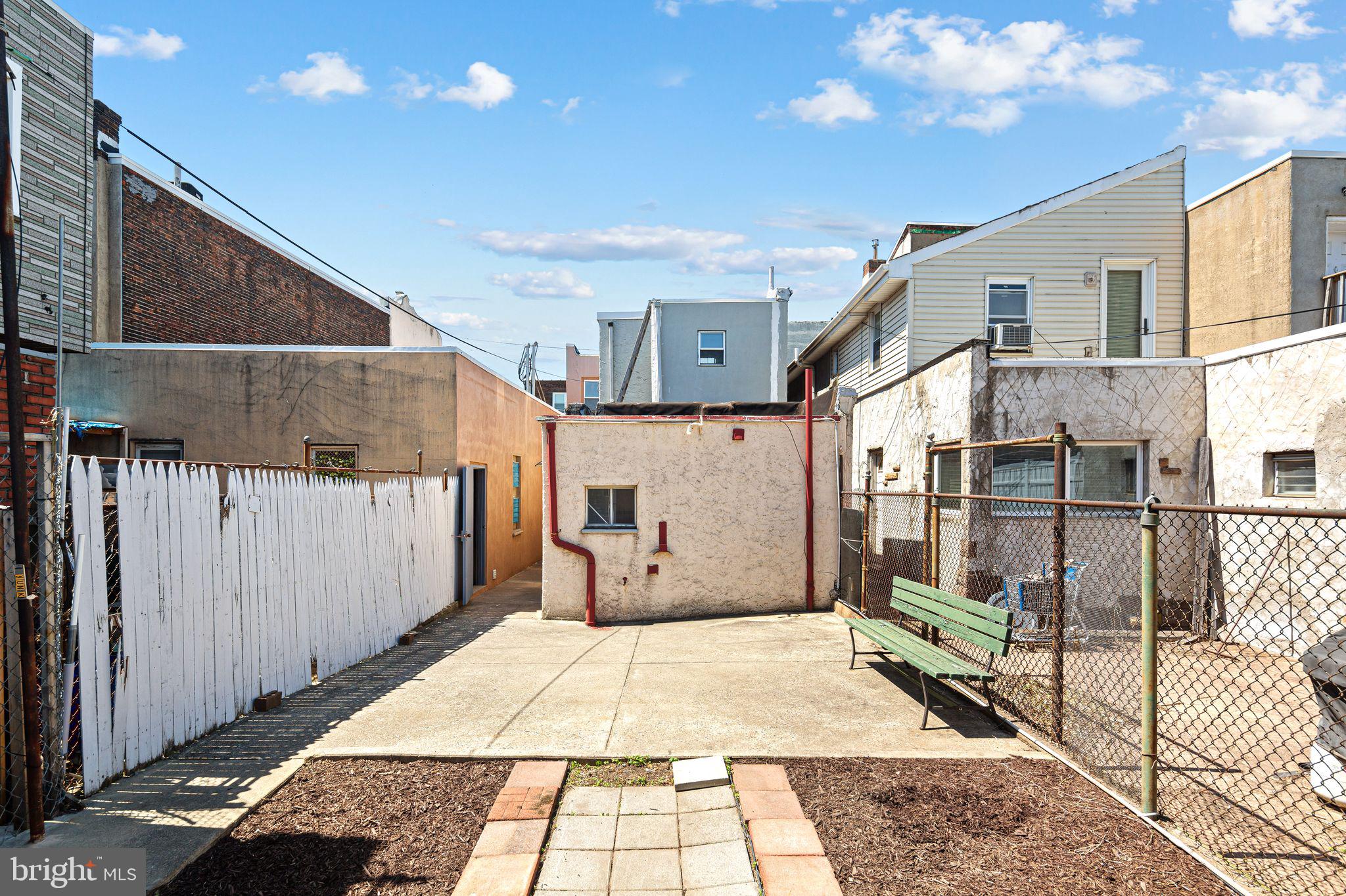 PORT RICHMOND - Residential