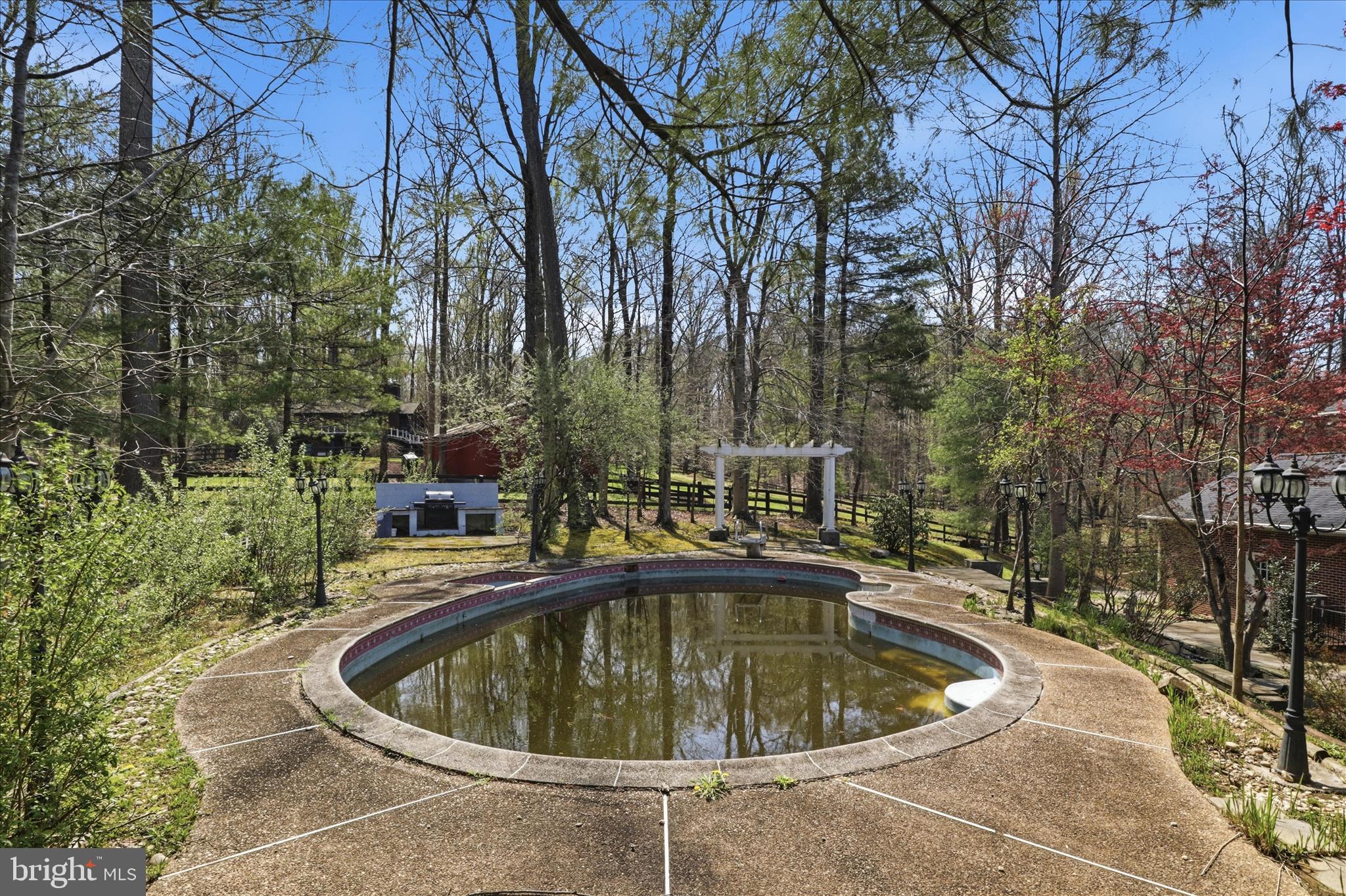 NOBLE ESTATES - Residential