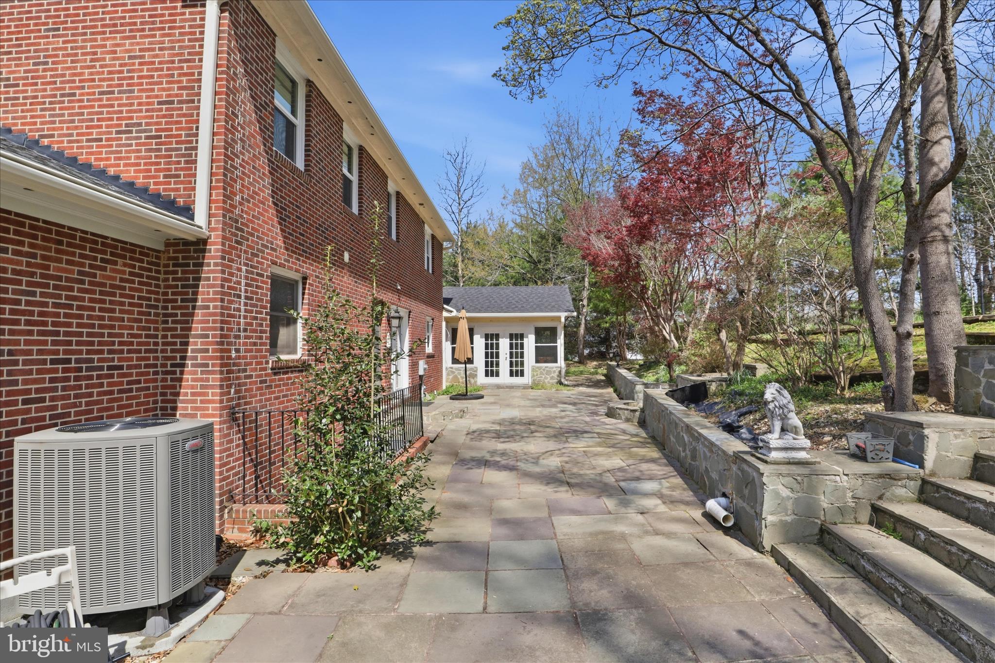 NOBLE ESTATES - Residential