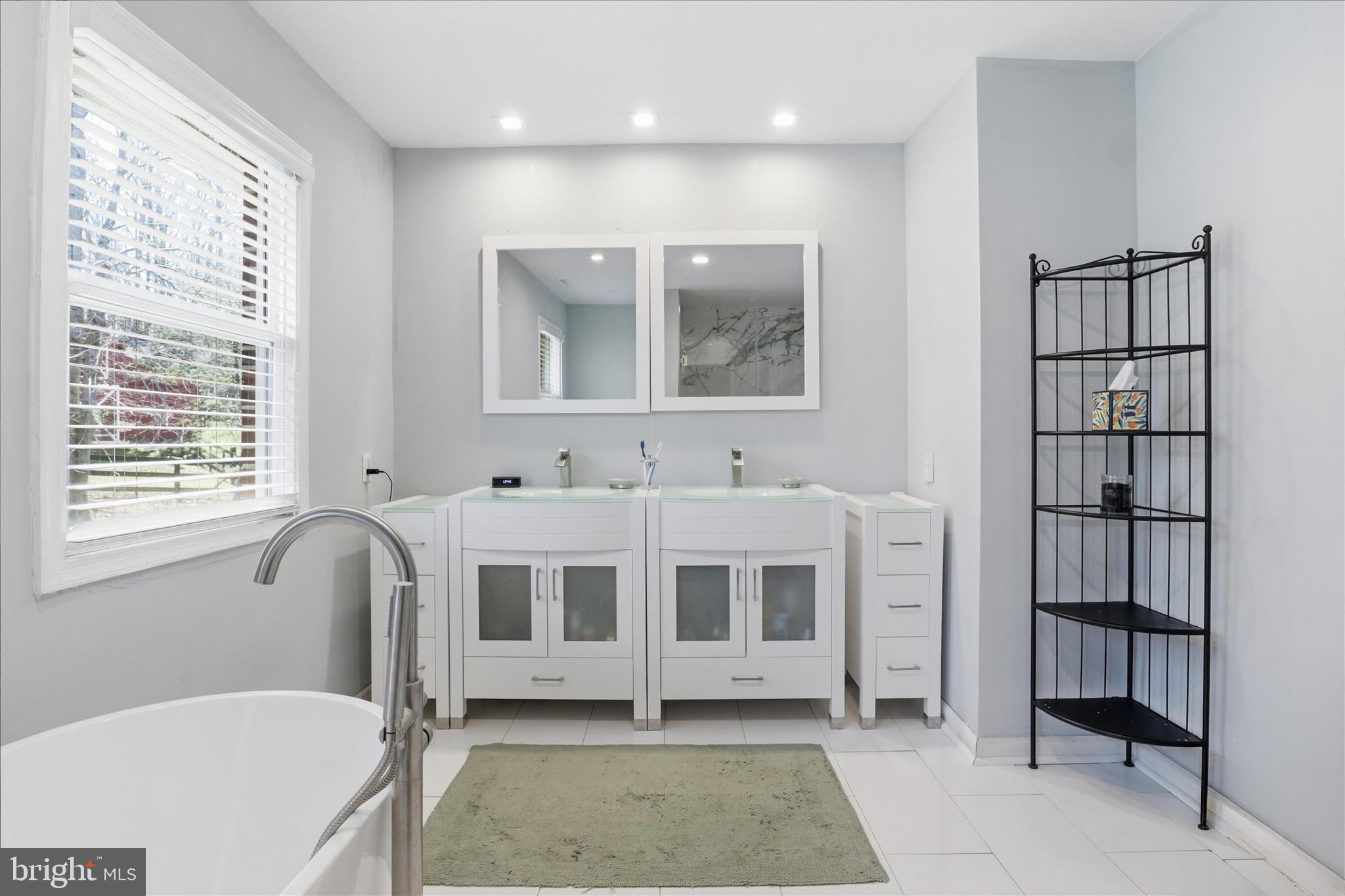 NOBLE ESTATES - Residential