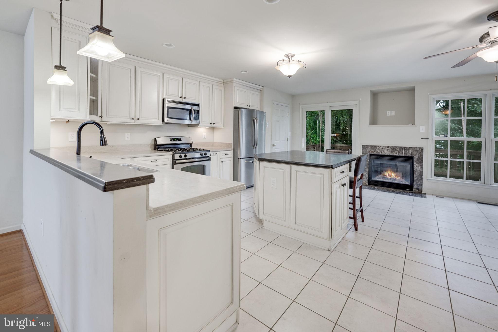 DOWNTOWN FREDERICKSBURG - Residential Lease