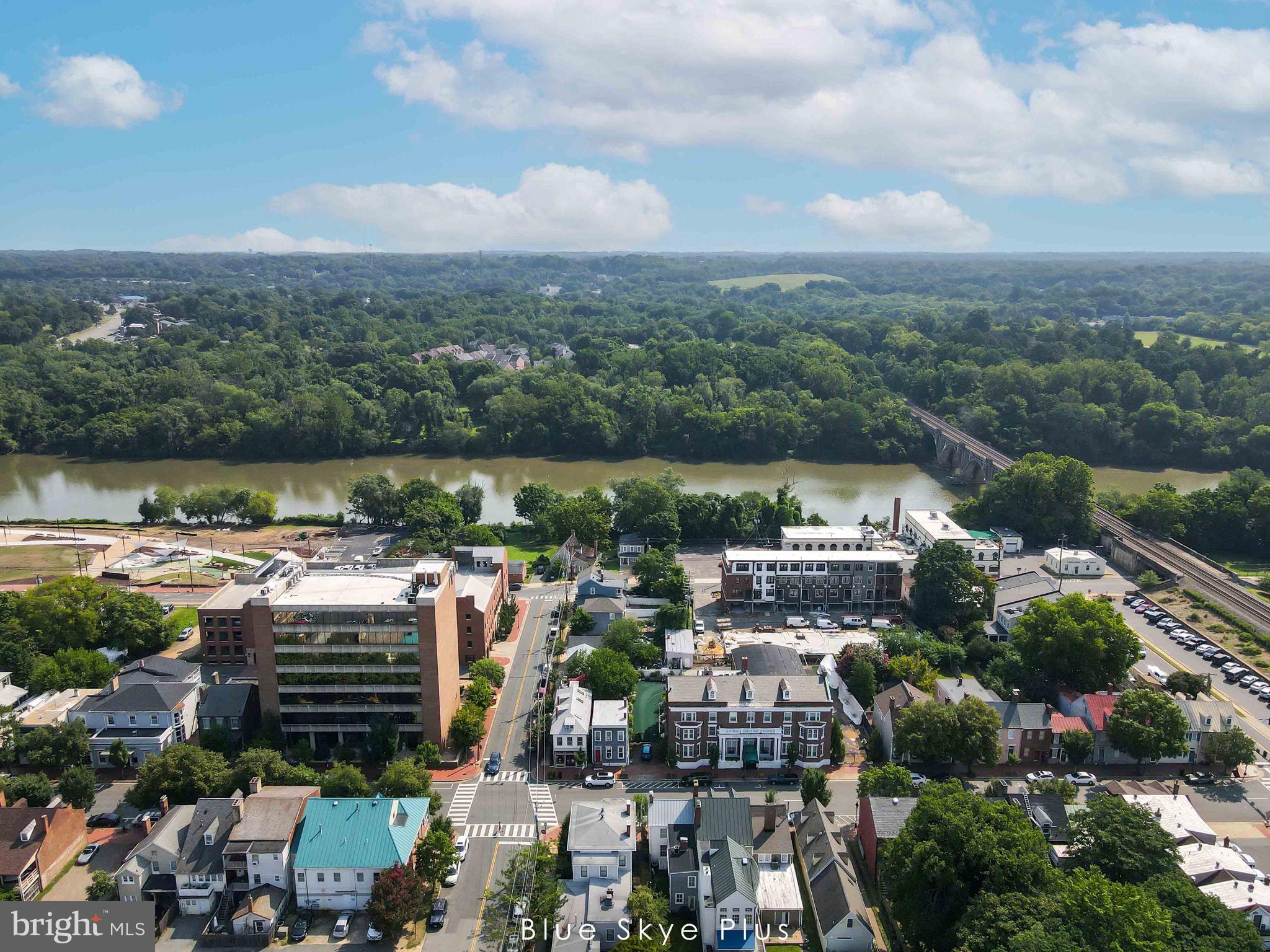 DOWNTOWN FREDERICKSBURG - Residential Lease