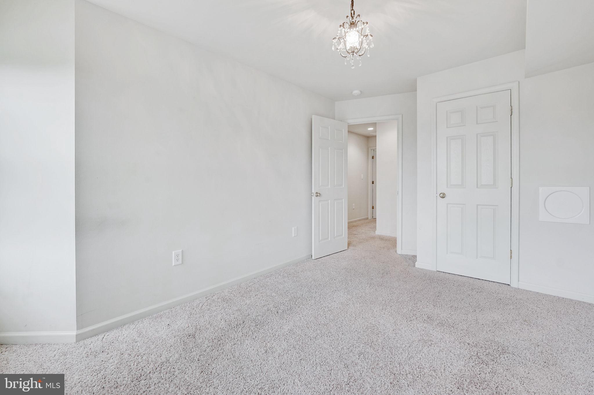 DOWNTOWN FREDERICKSBURG - Residential Lease