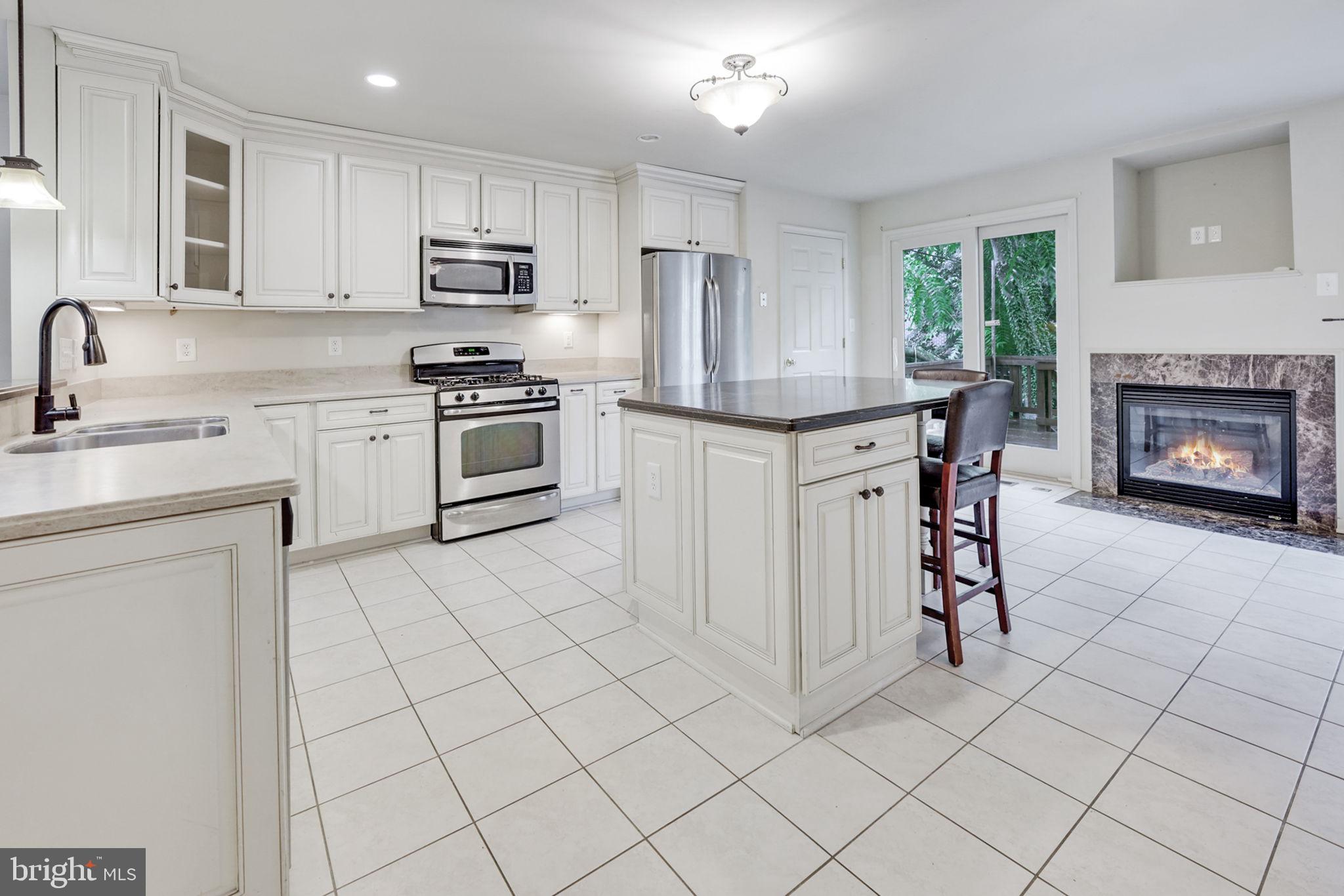 DOWNTOWN FREDERICKSBURG - Residential Lease