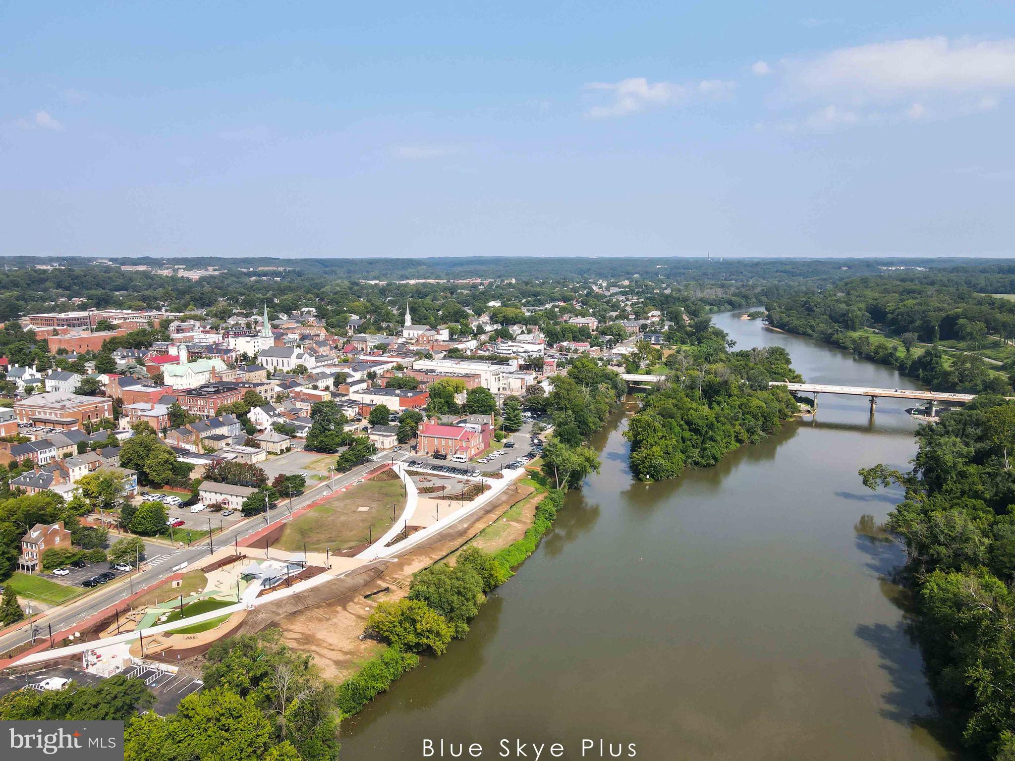 DOWNTOWN FREDERICKSBURG - Residential Lease