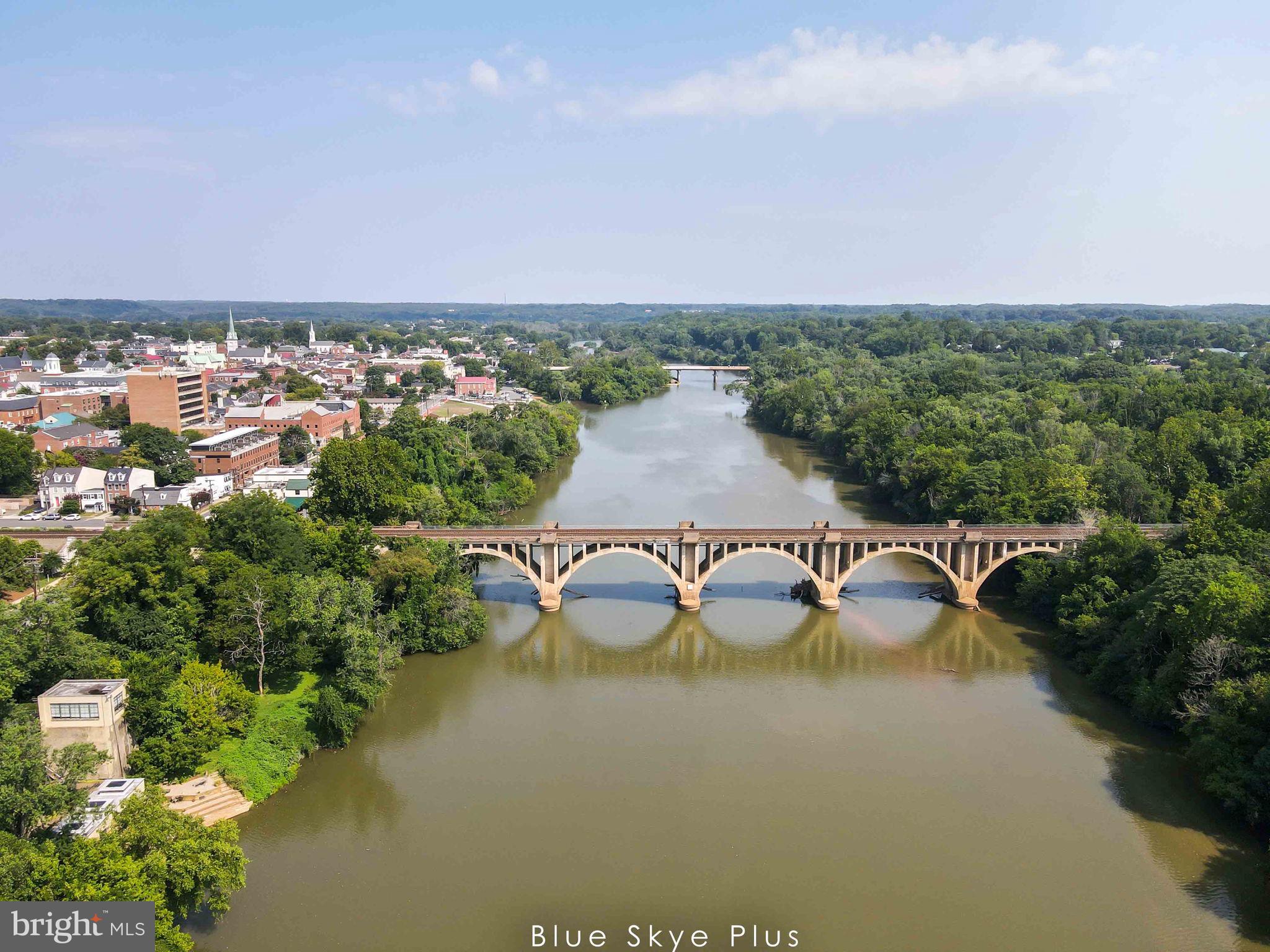 DOWNTOWN FREDERICKSBURG - Residential Lease