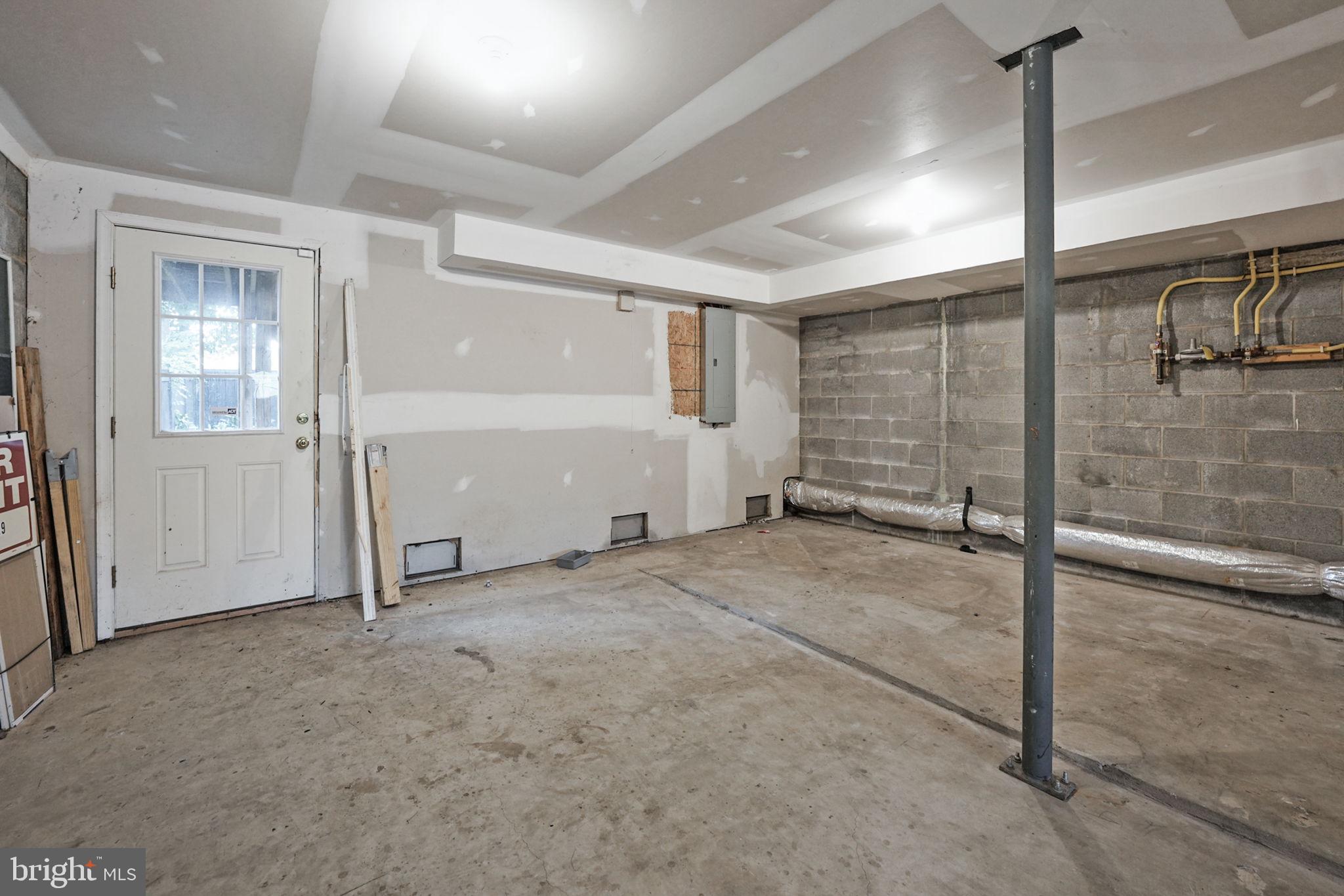 DOWNTOWN FREDERICKSBURG - Residential Lease