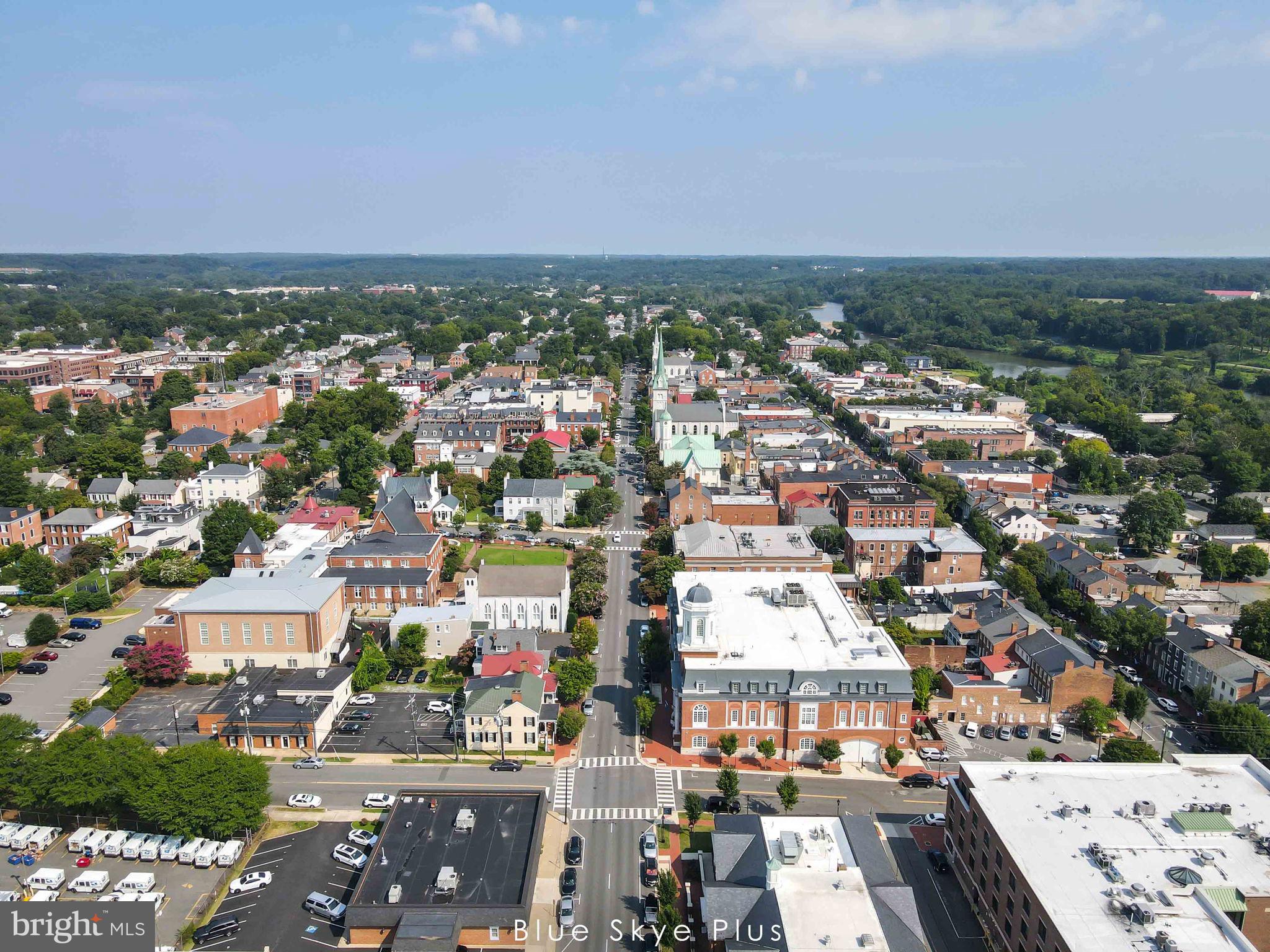 DOWNTOWN FREDERICKSBURG - Residential Lease
