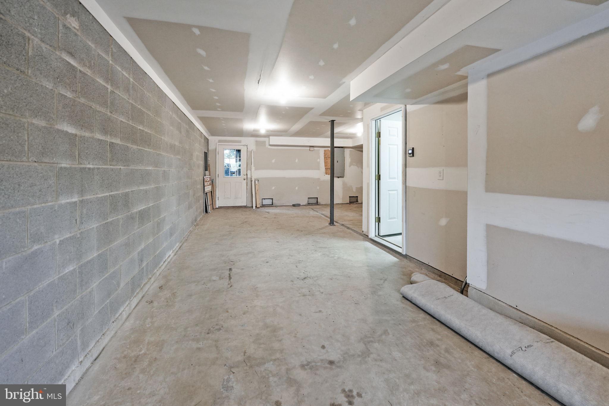 DOWNTOWN FREDERICKSBURG - Residential Lease