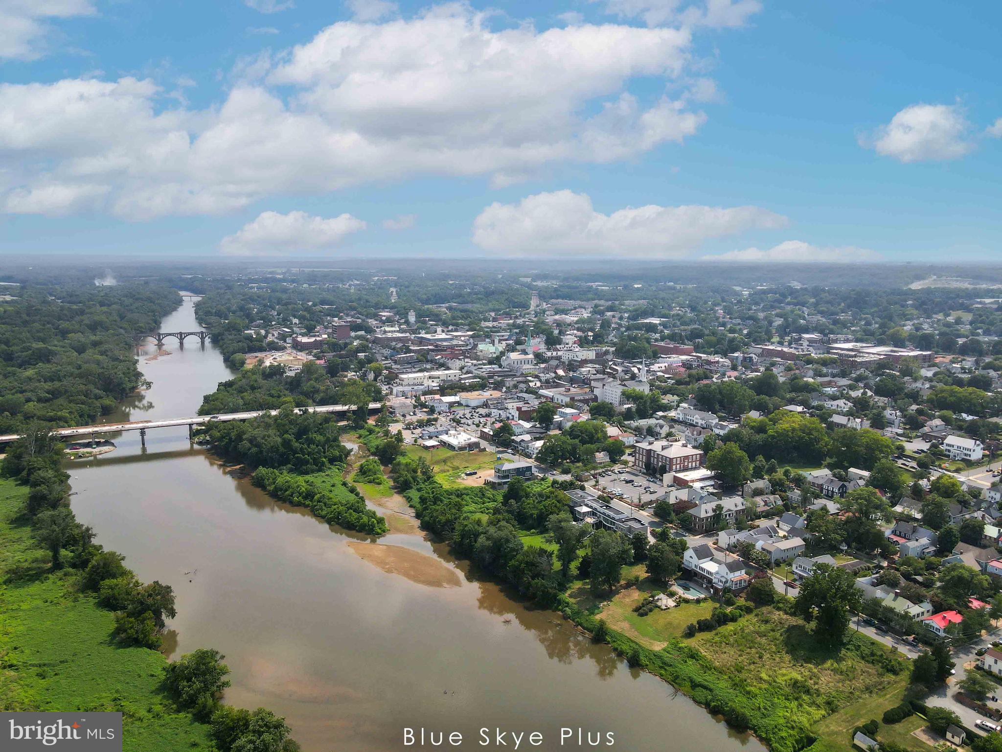 DOWNTOWN FREDERICKSBURG - Residential Lease