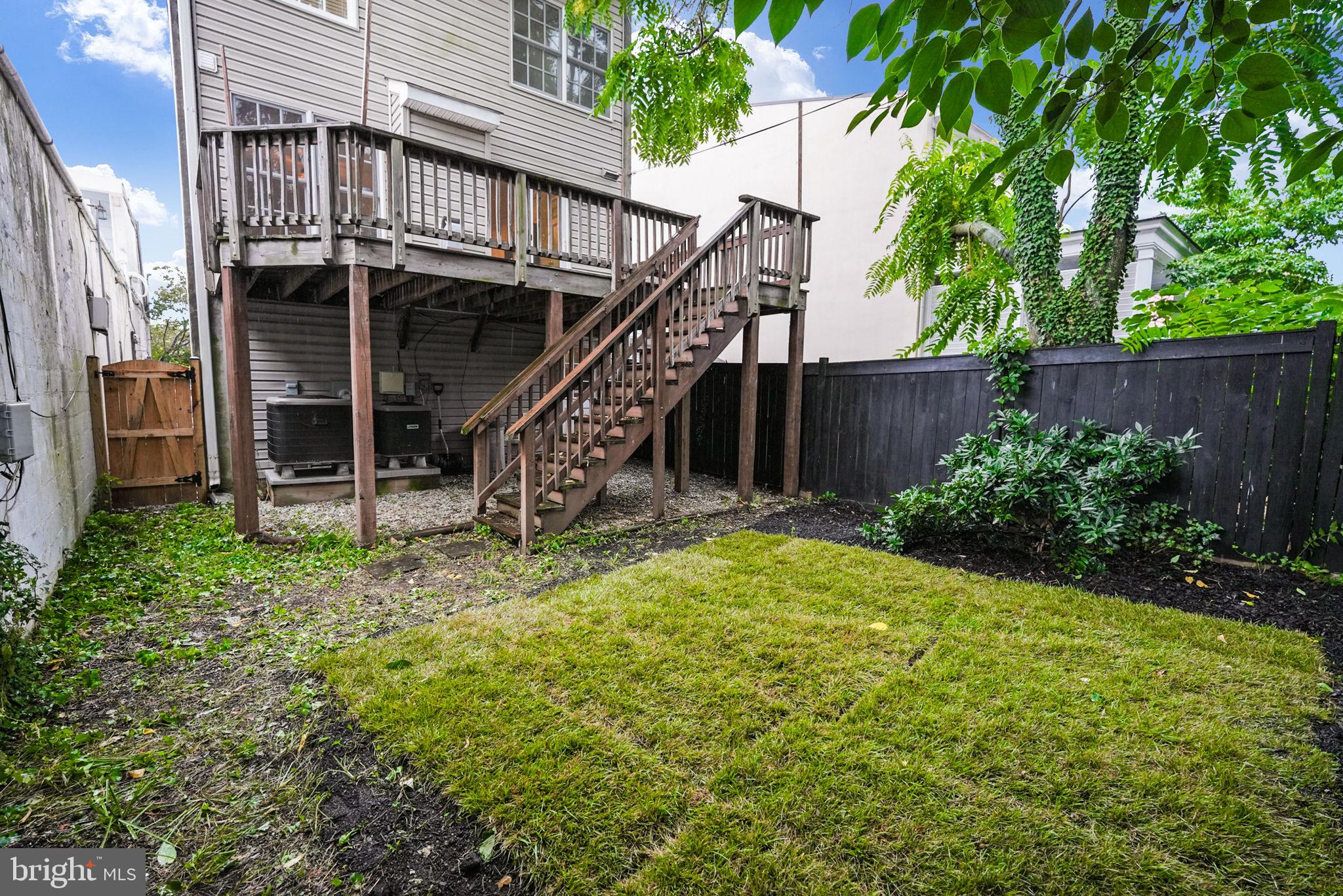 DOWNTOWN FREDERICKSBURG - Residential Lease