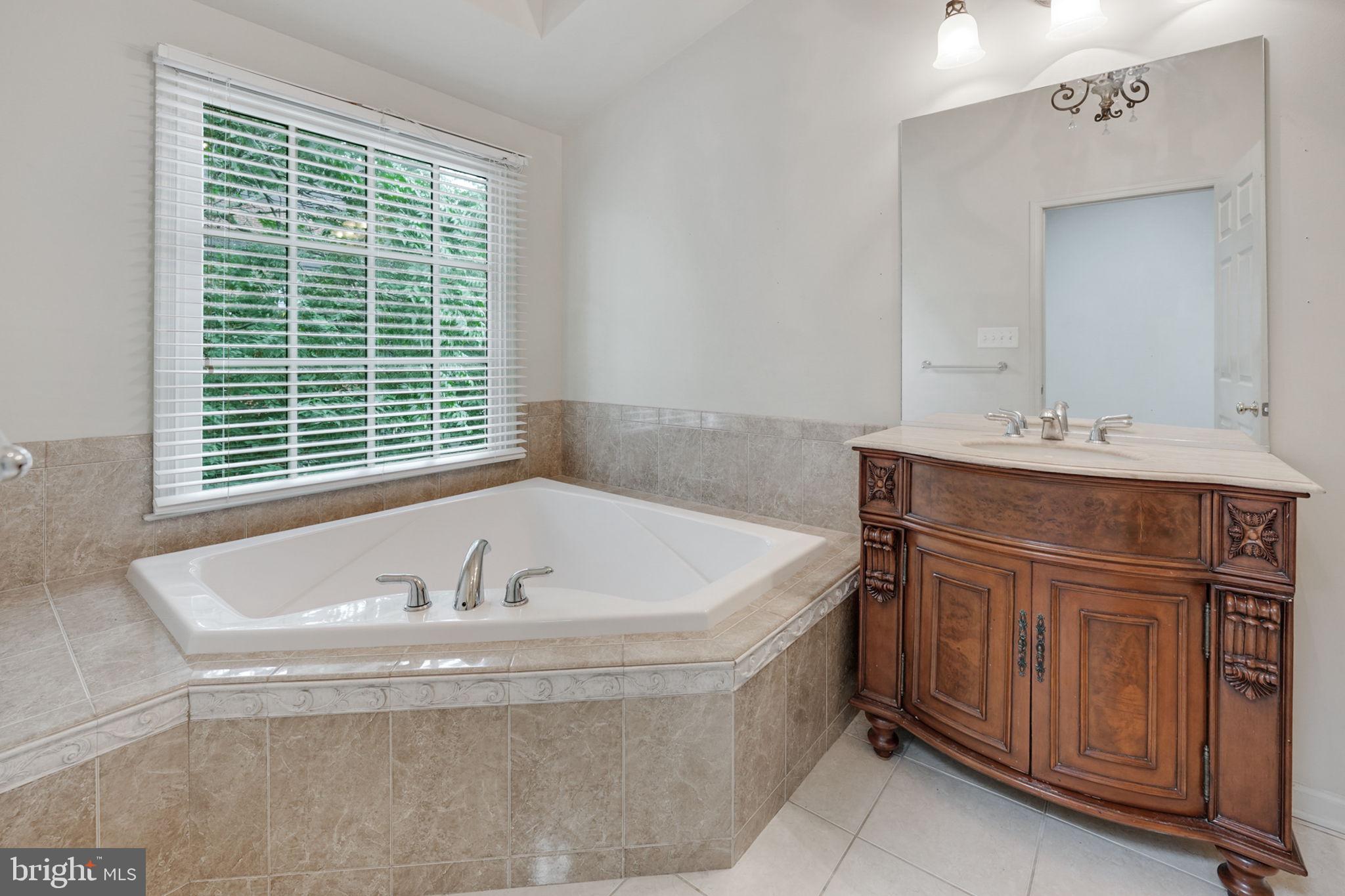 DOWNTOWN FREDERICKSBURG - Residential Lease