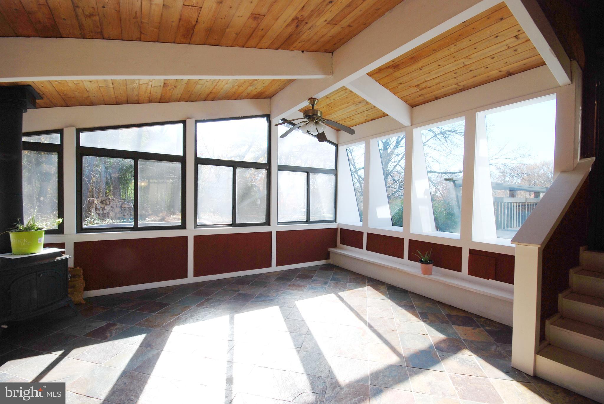 MERRY GO ROUND FARM - Residential