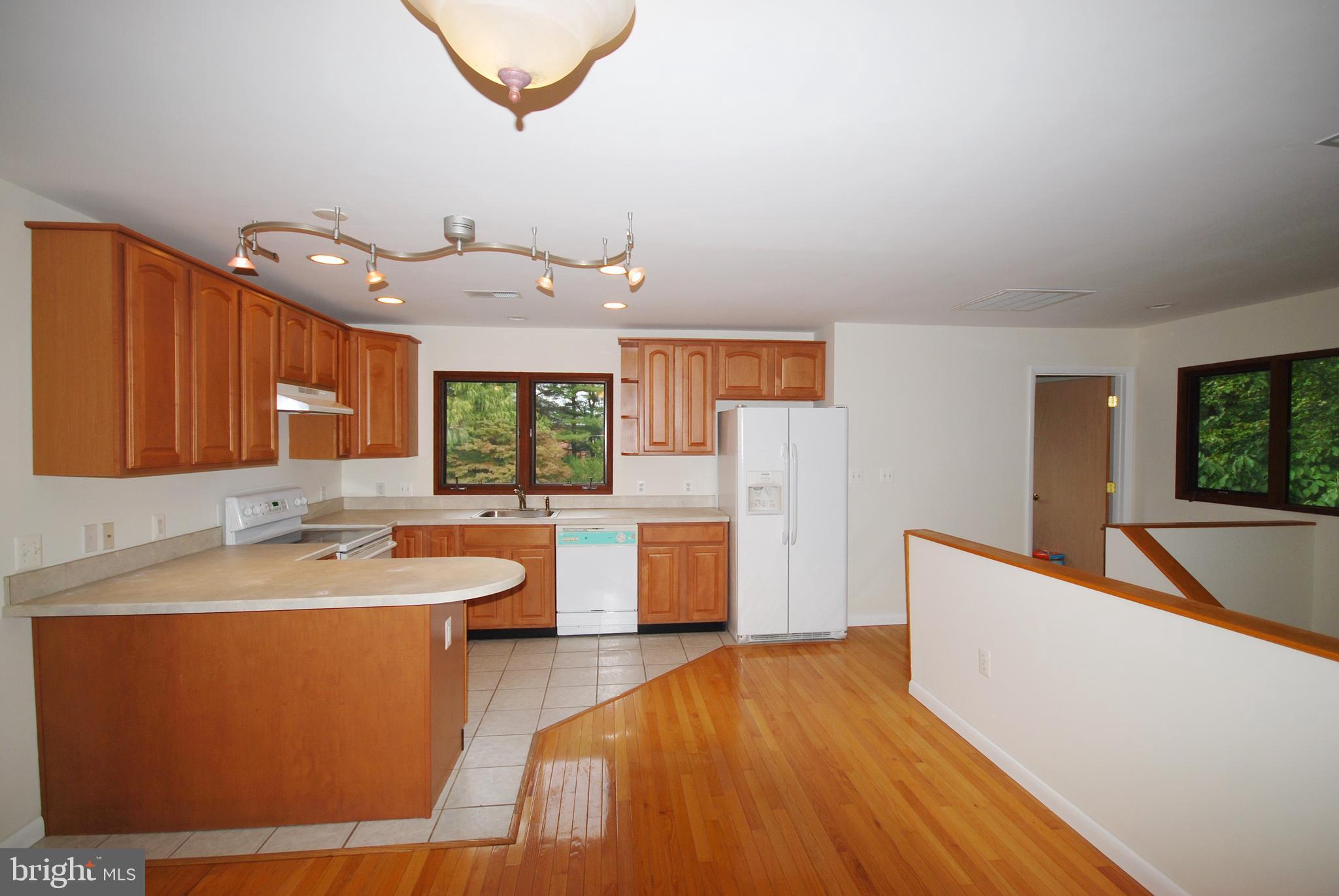 MERRY GO ROUND FARM - Residential