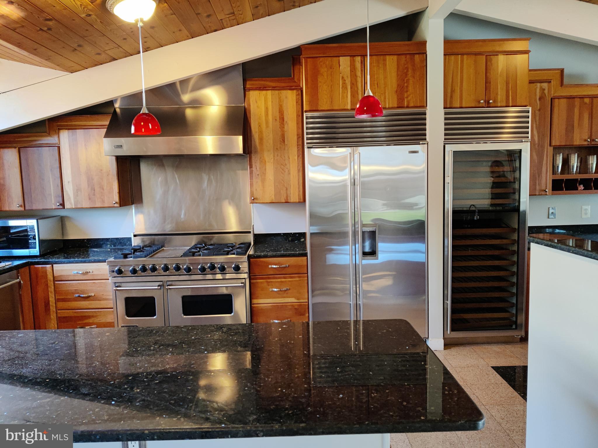 MERRY GO ROUND FARM - Residential