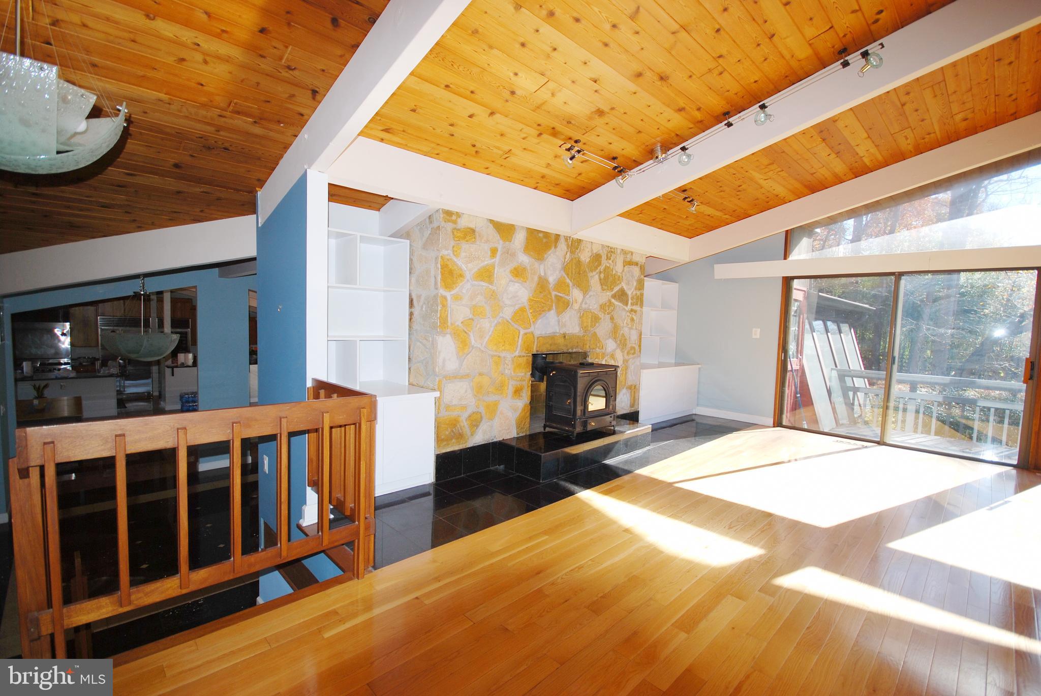 MERRY GO ROUND FARM - Residential