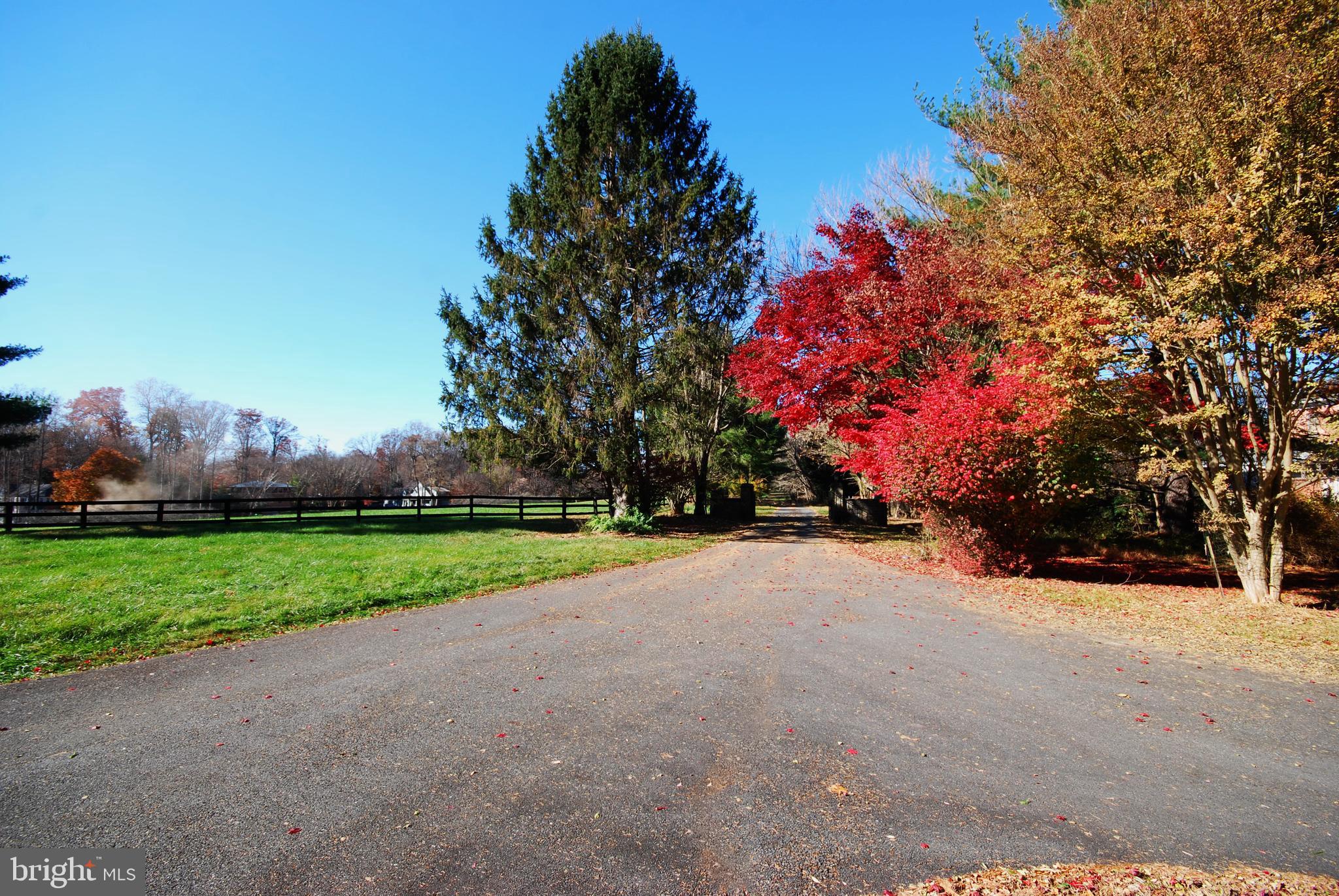 MERRY GO ROUND FARM - Residential