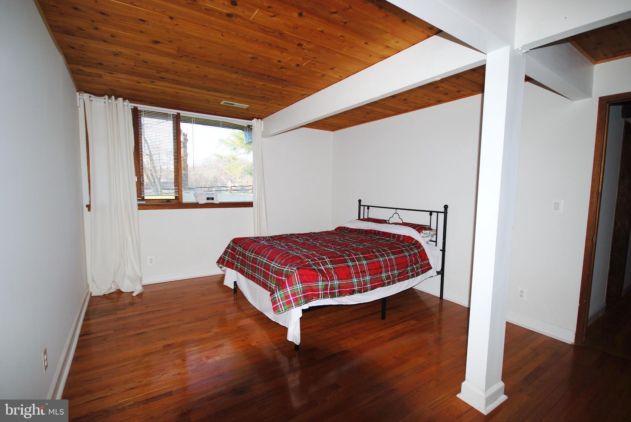 MERRY GO ROUND FARM - Residential