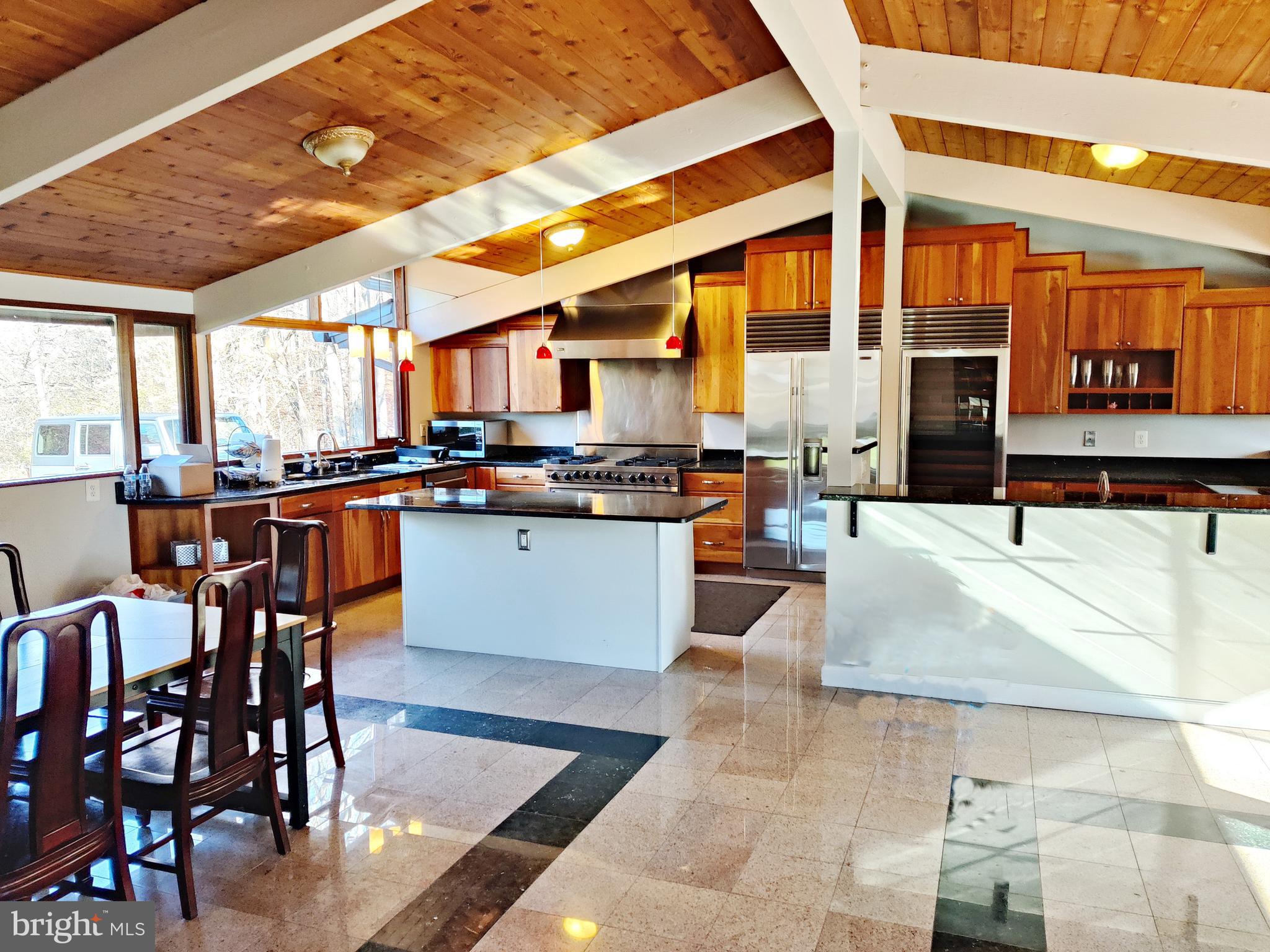 MERRY GO ROUND FARM - Residential