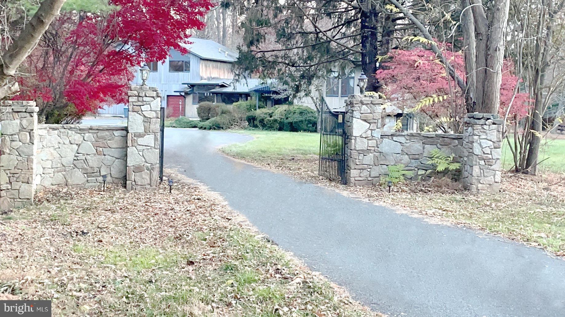 MERRY GO ROUND FARM - Residential