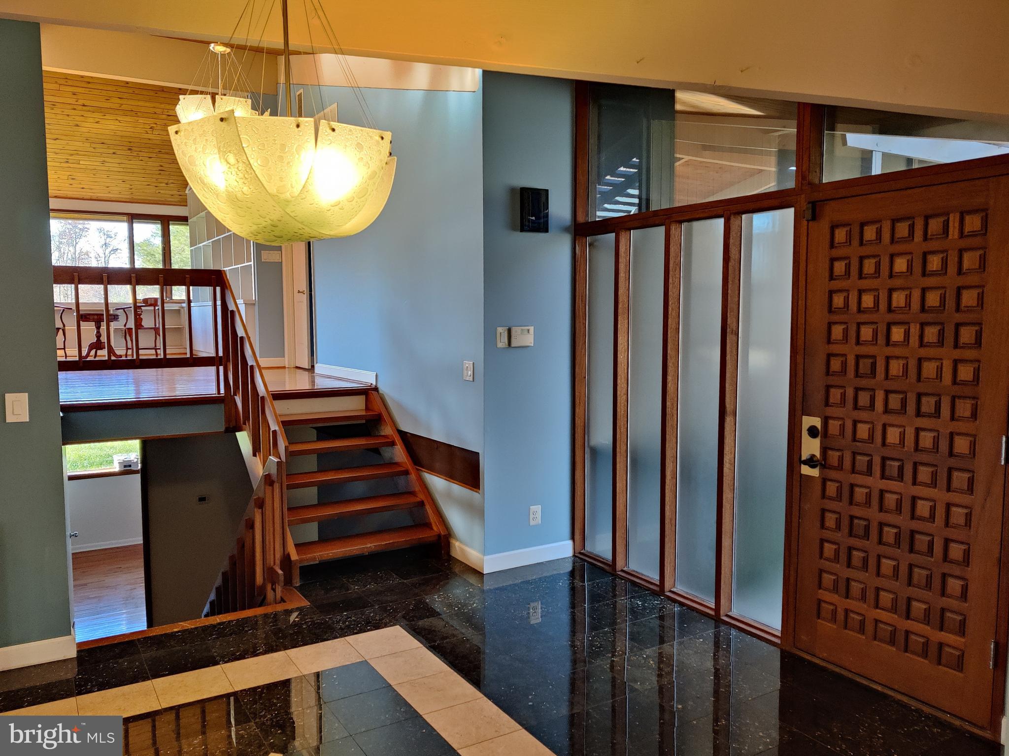 MERRY GO ROUND FARM - Residential