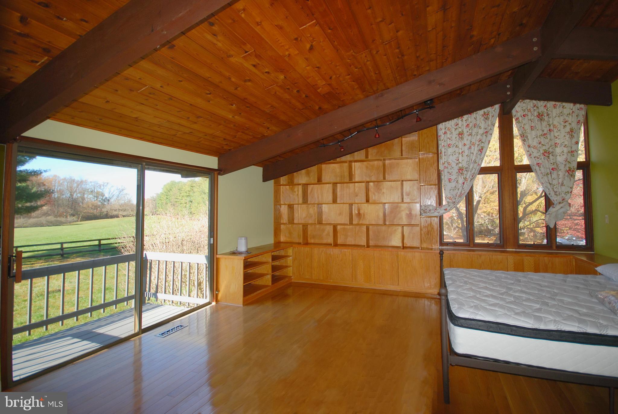 MERRY GO ROUND FARM - Residential