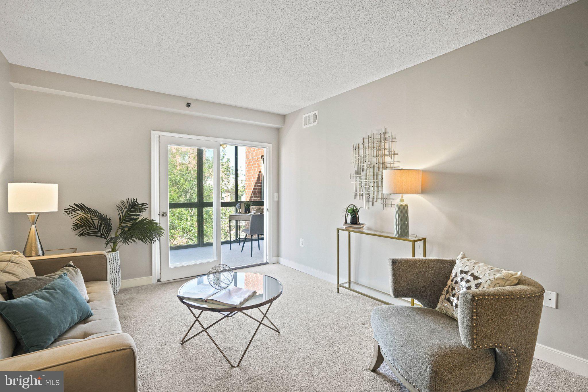 1045 N UTAH STREET 2-608