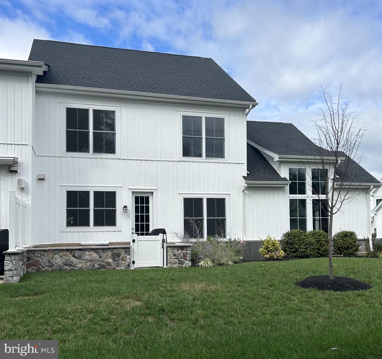 1736 DOBRY ROAD