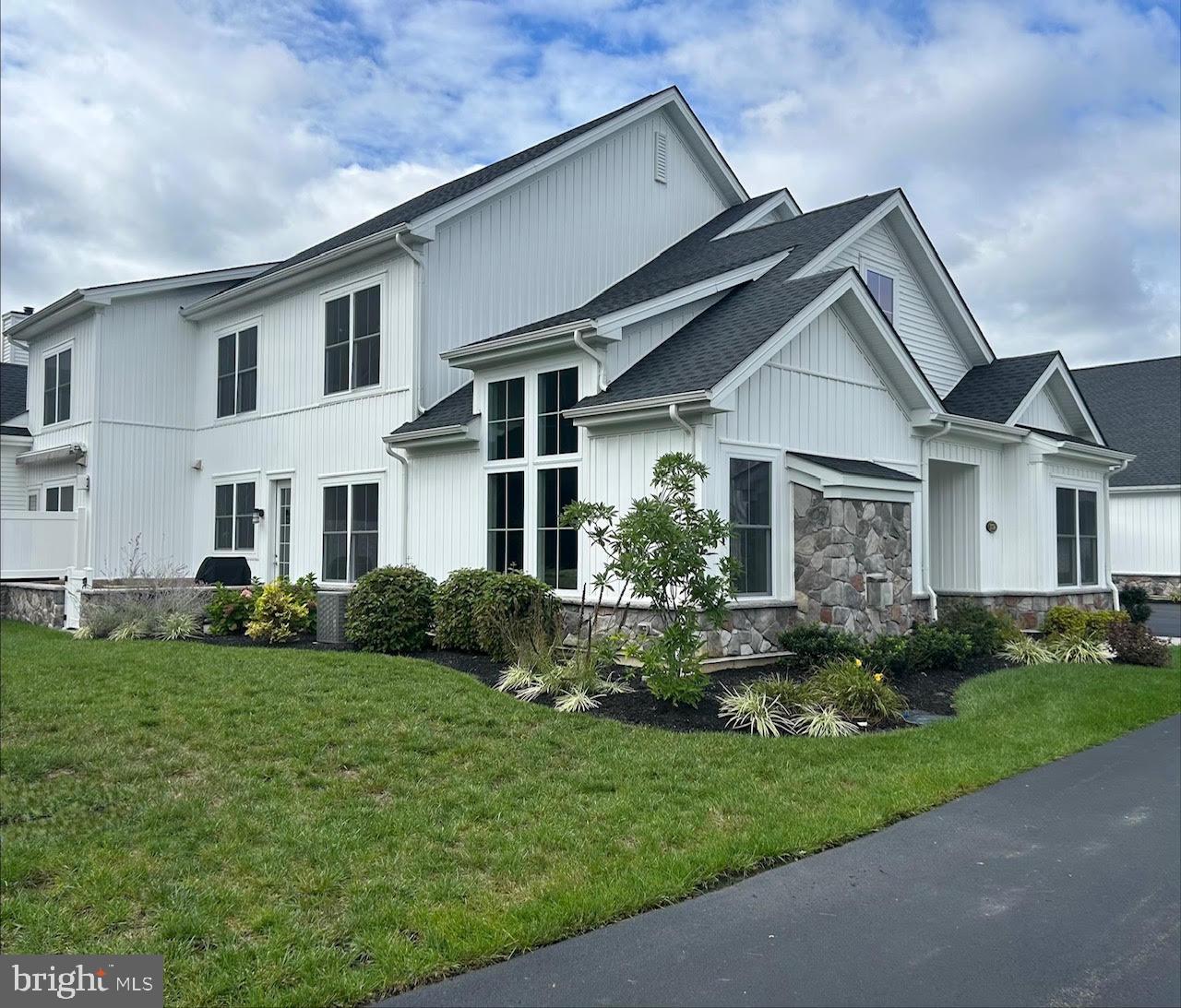 1736 DOBRY ROAD