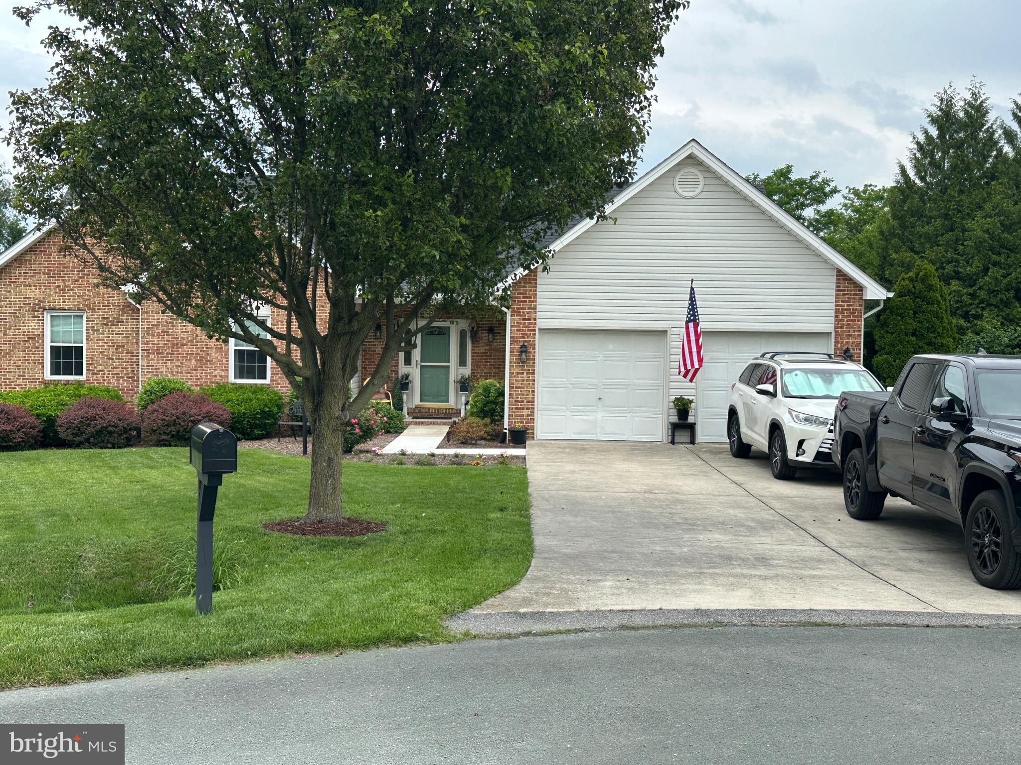 115 STEEPLECHASE LANE
