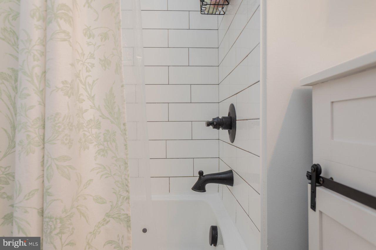 ELKTON - Residential